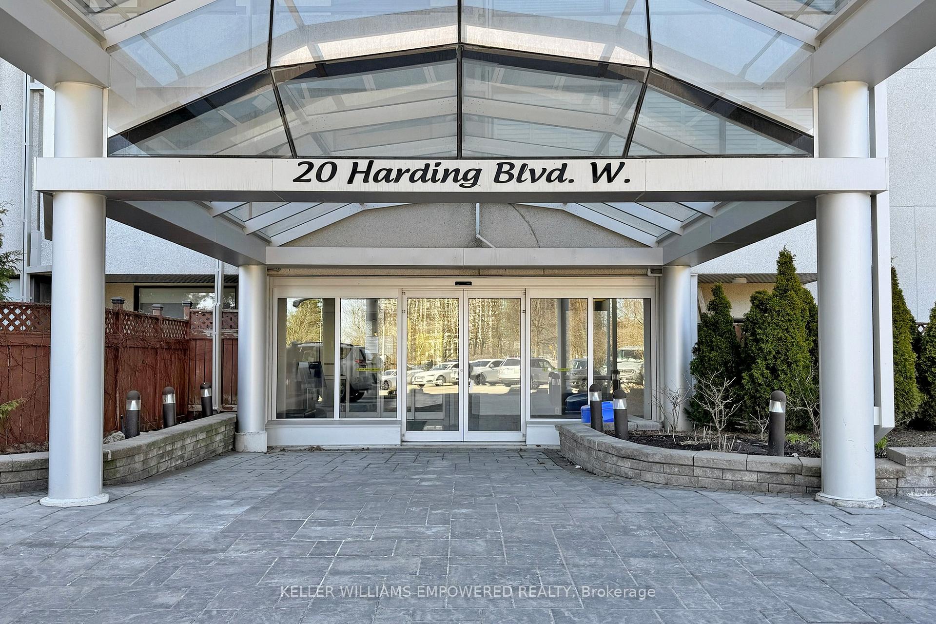 Front of Unit 707, 20 Harding Boulevard W
