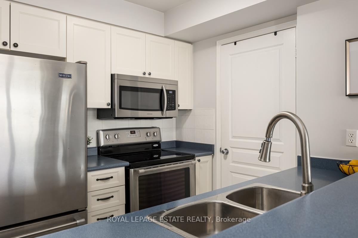 Photo 10 of Unit 411, 1797 Queen Street E, Toronto, The Beaches — HOMEH