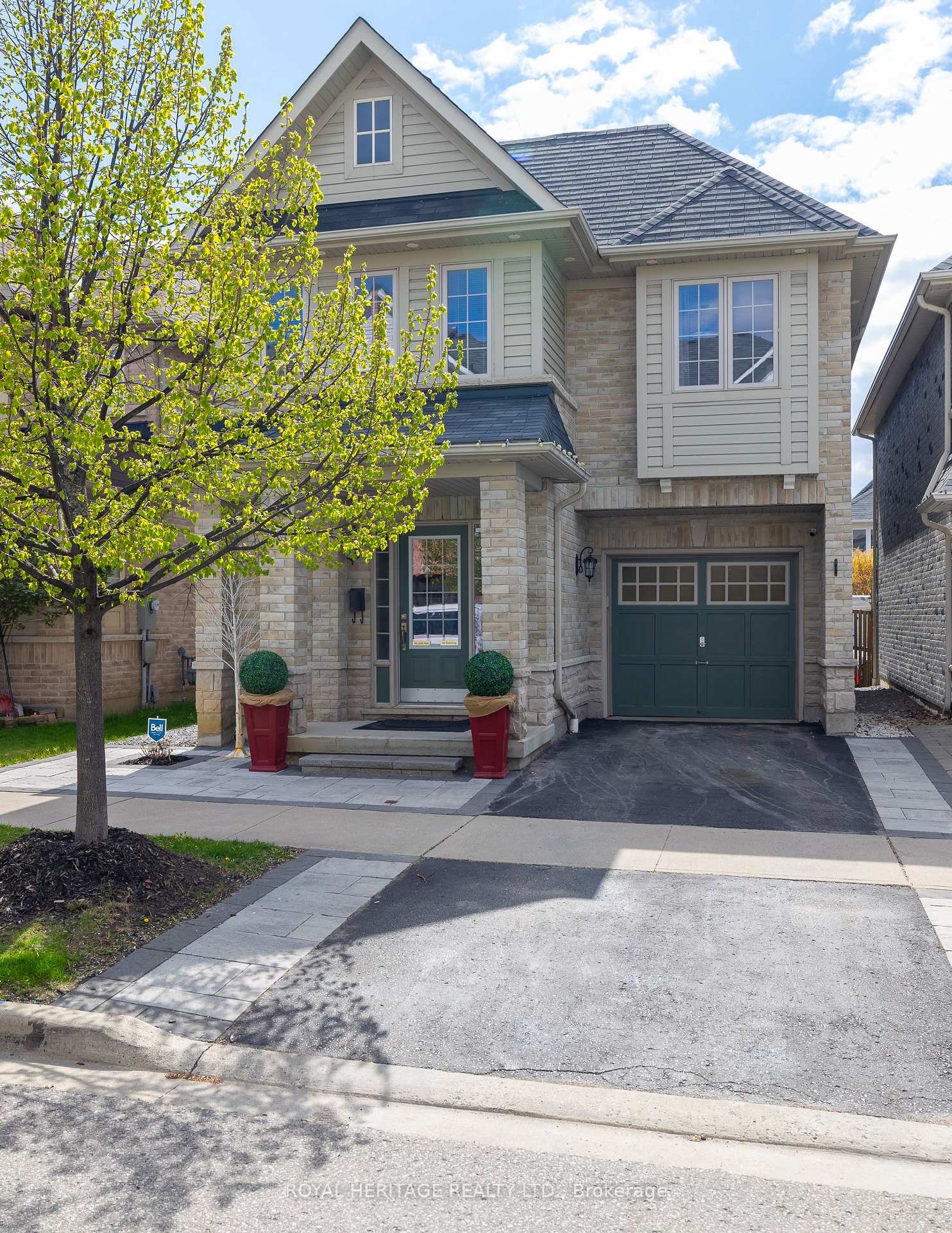 Photo 2 of 28 Chaston Road, Ajax, Central East — HOMEH
