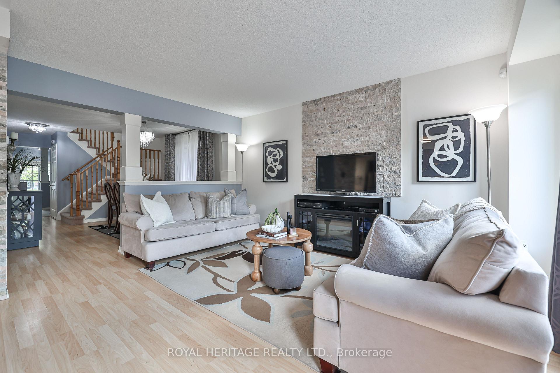 Photo 9 of 28 Chaston Road, Ajax, Central East — HOMEH