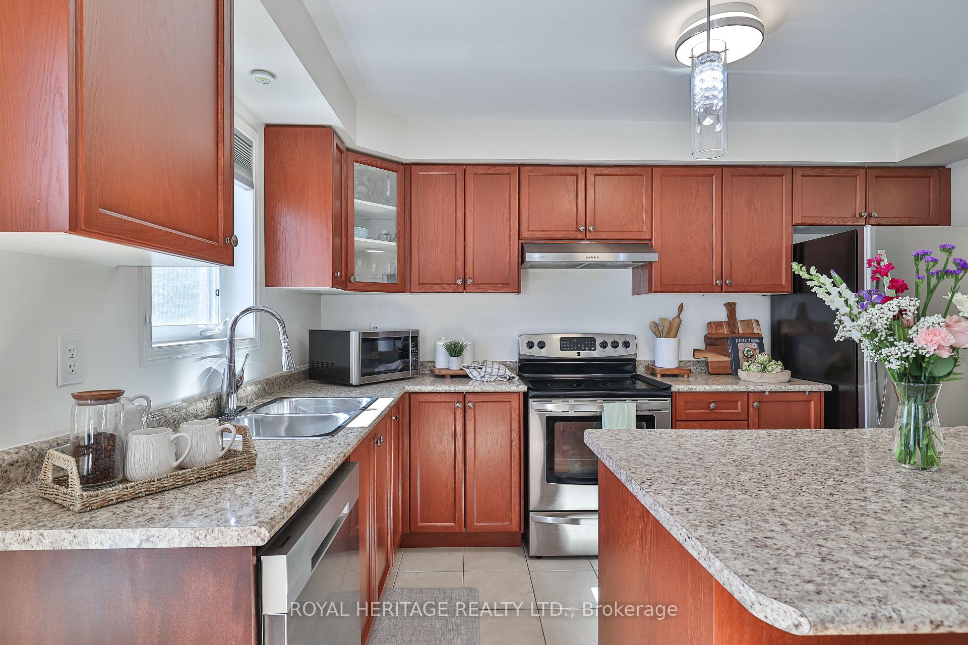 Photo 15 of 28 Chaston Road, Ajax, Central East — HOMEH