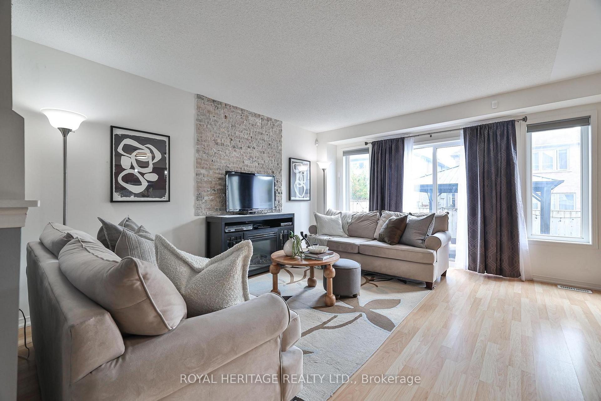 Photo 16 of 28 Chaston Road, Ajax, Central East — HOMEH