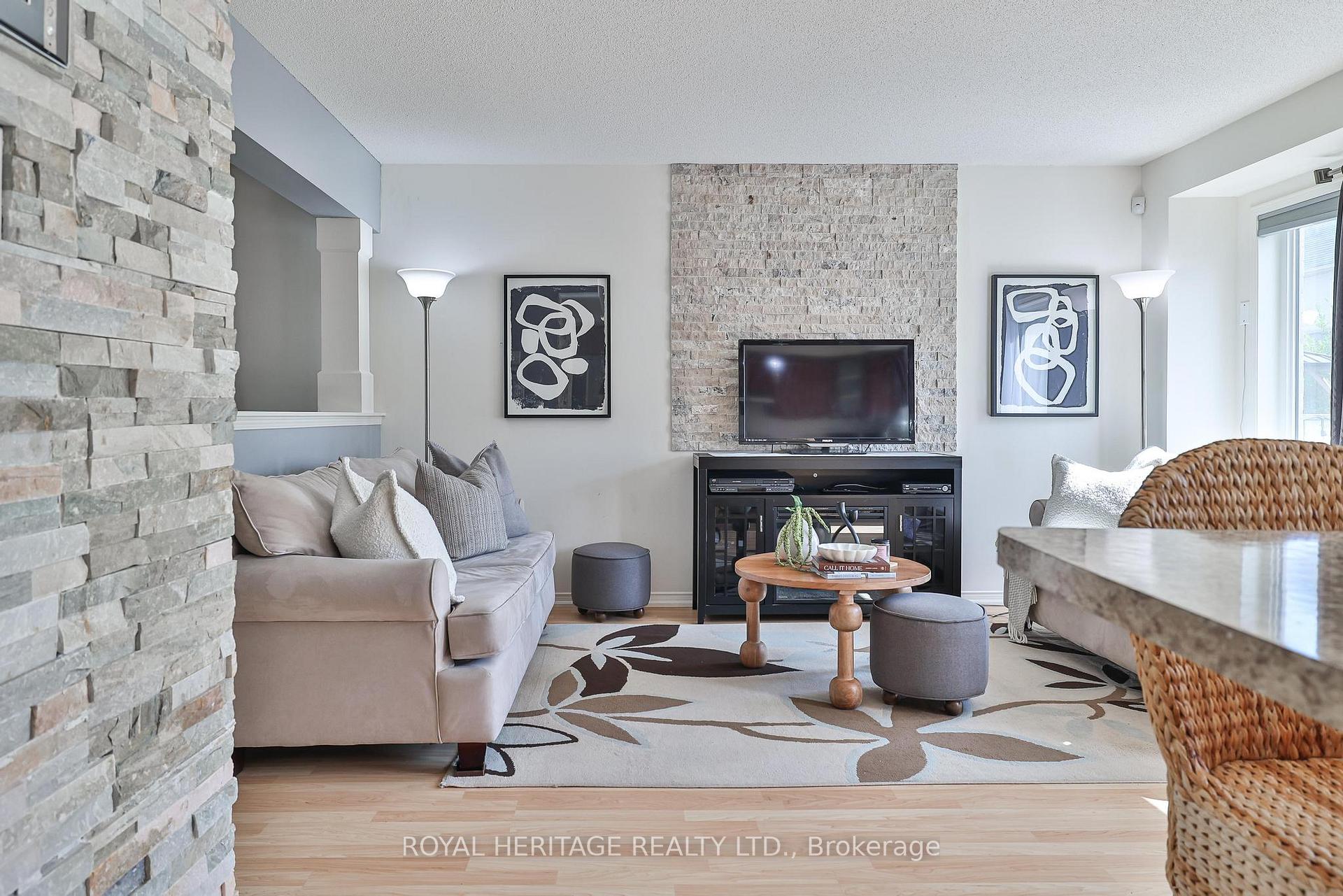 Photo 17 of 28 Chaston Road, Ajax, Central East — HOMEH