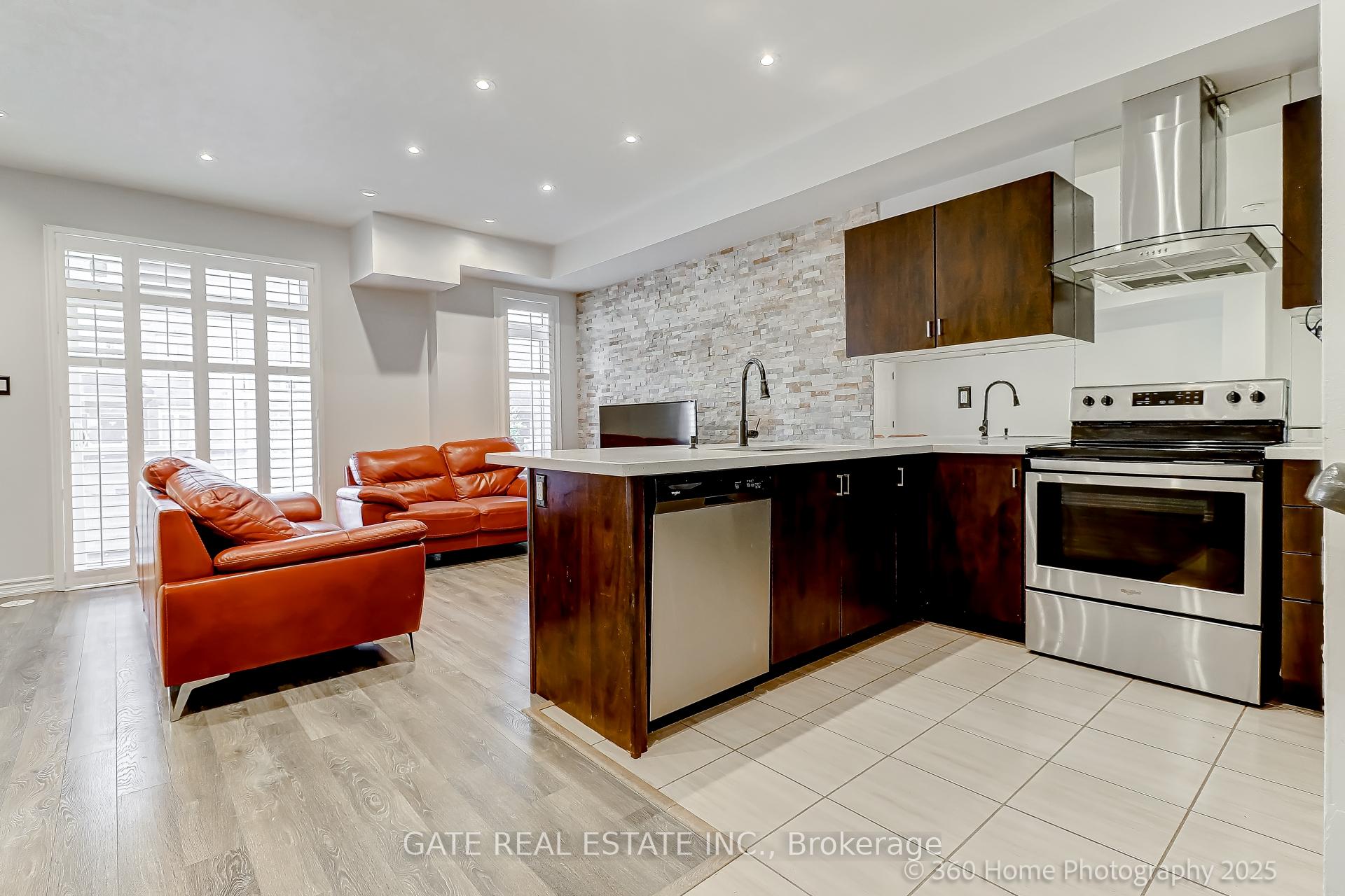 Photo 2 of 1757 Rex Heath Drive, Pickering, Duffin Heights — HOMEH