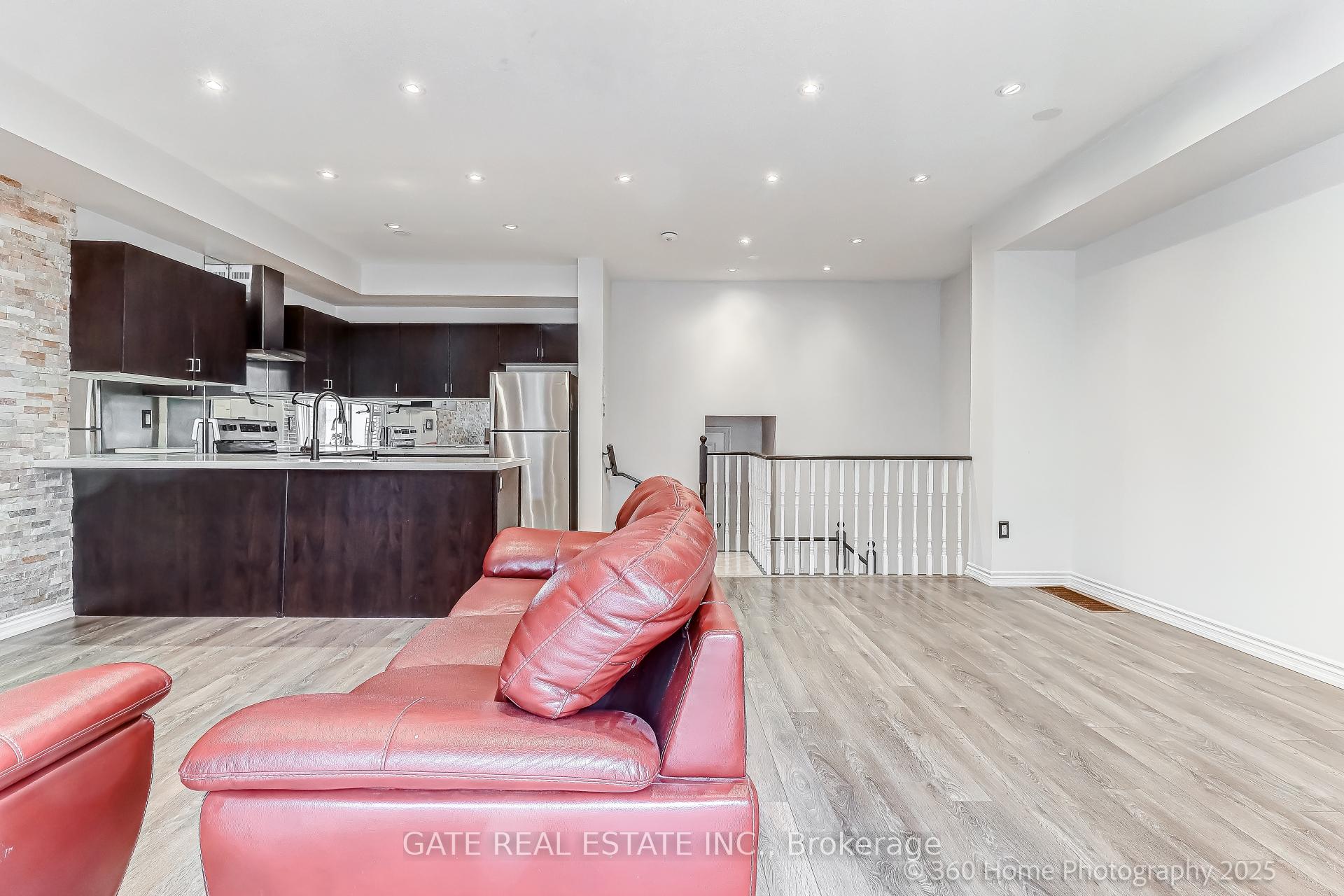 Photo 5 of 1757 Rex Heath Drive, Pickering, Duffin Heights — HOMEH