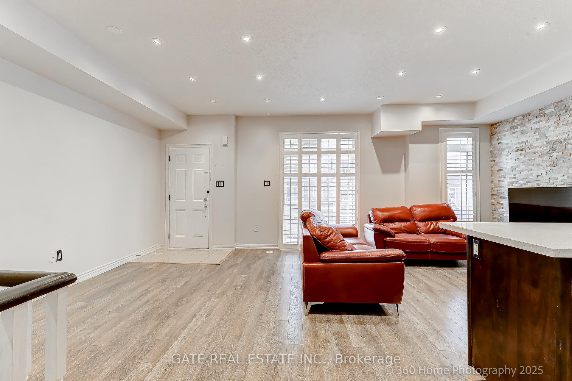 Photo 6 of 1757 Rex Heath Drive, Pickering, Duffin Heights — HOMEH