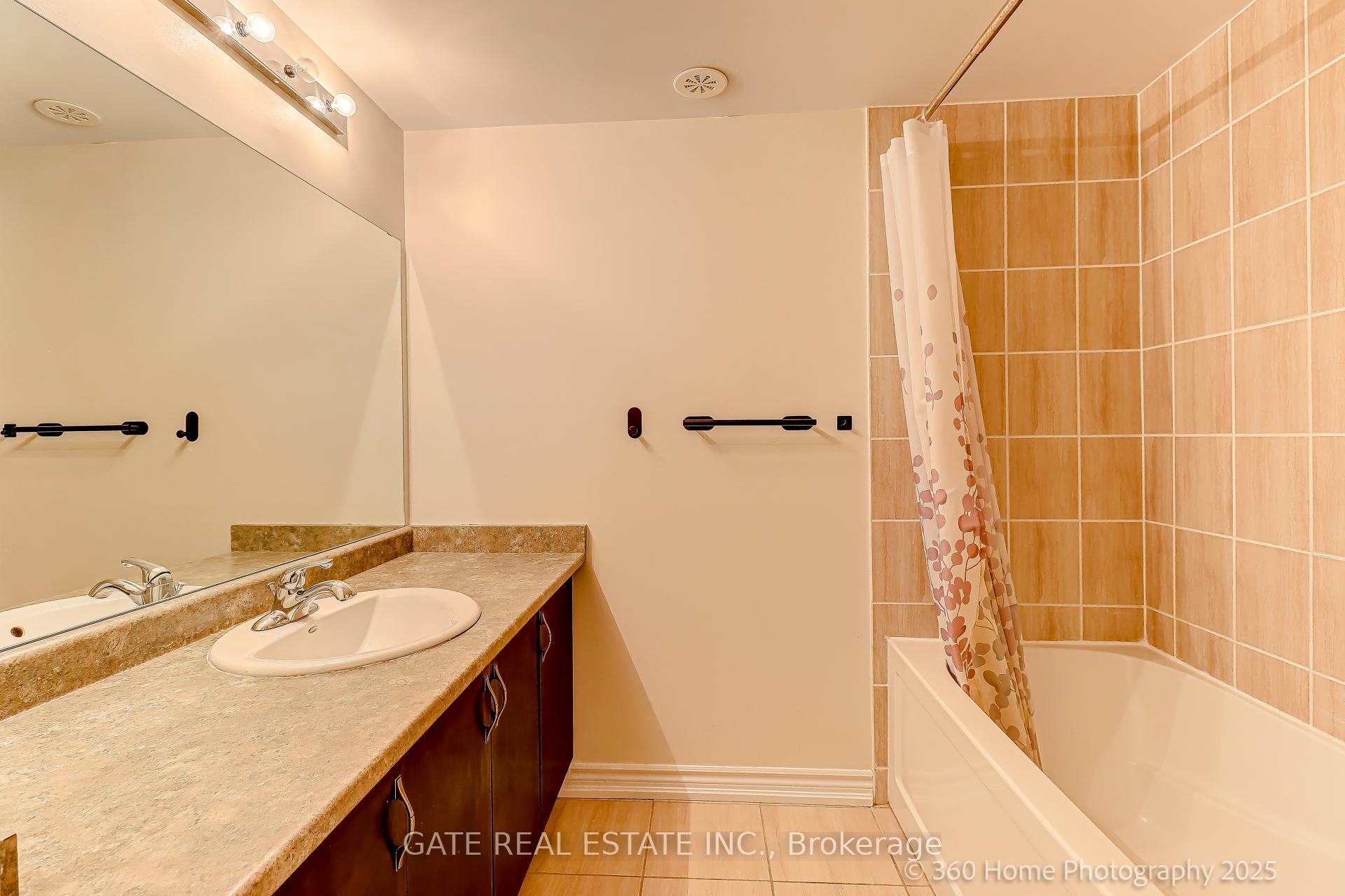Photo 11 of 1757 Rex Heath Drive, Pickering, Duffin Heights — HOMEH