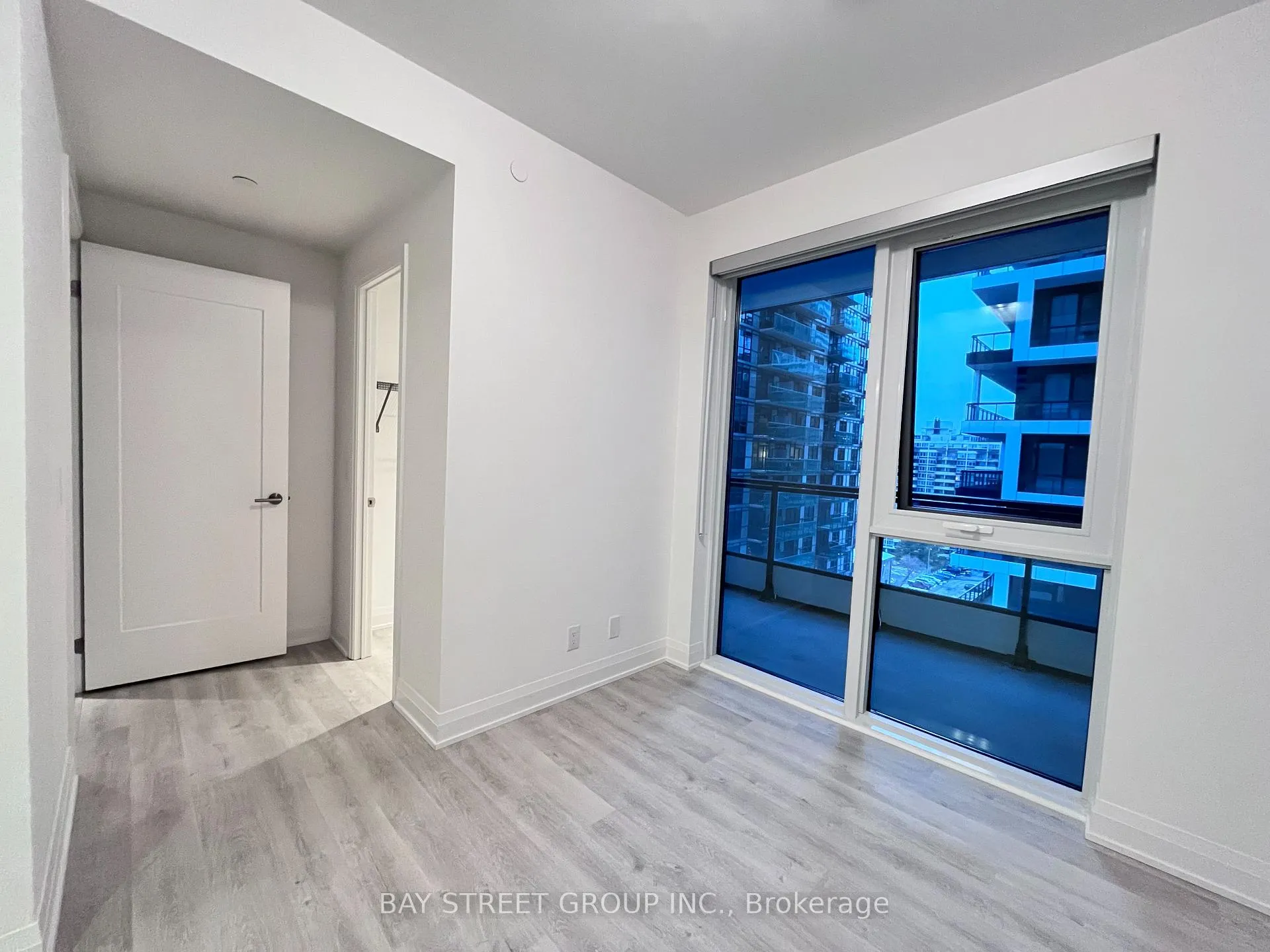 Photo 11 of Unit 1211, 65 Broadway Avenue, Toronto, Mount Pleasant West — HOMEH