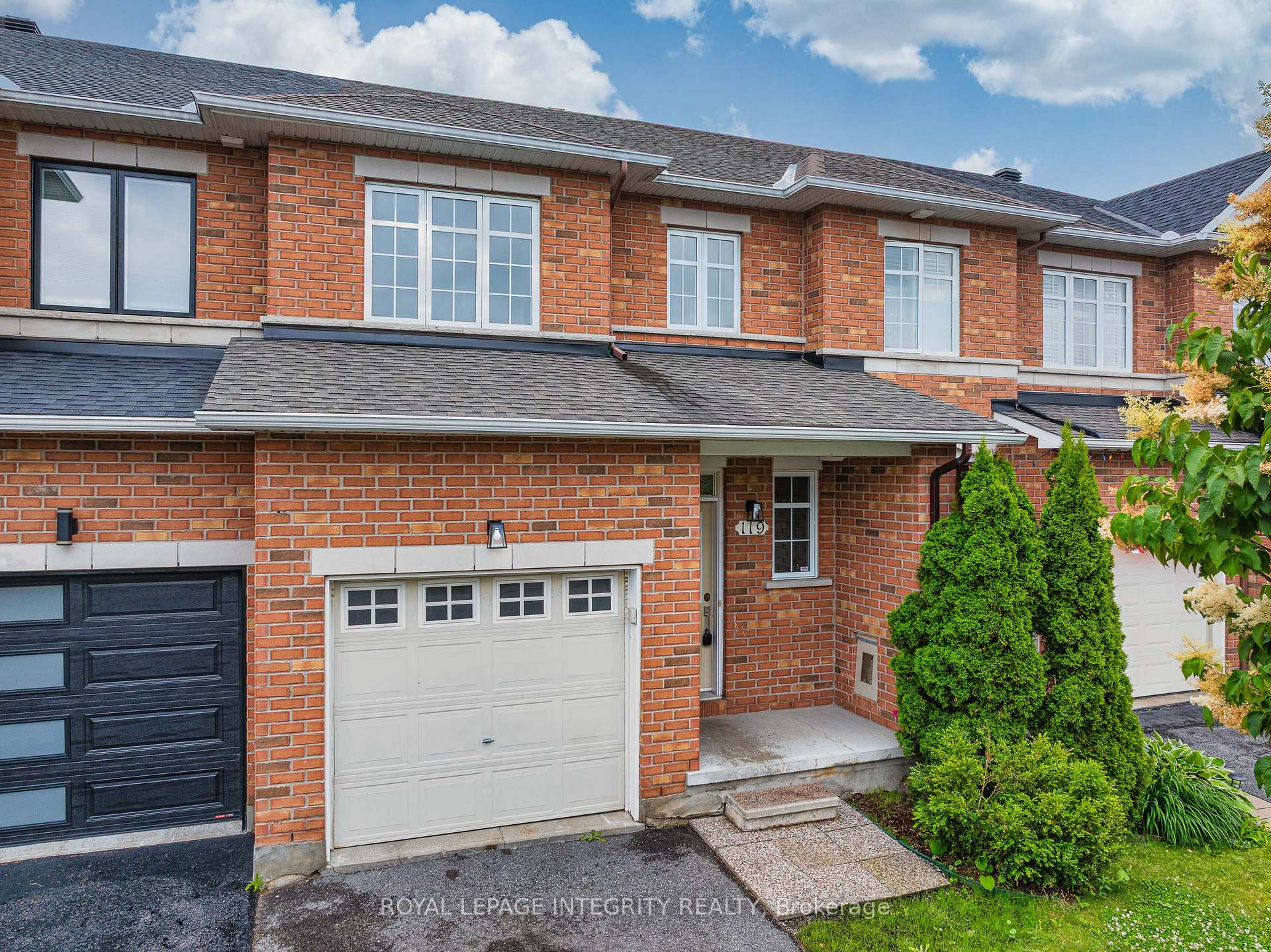 Photo 2 of 119 Deercroft Avenue, Ottawa, Barrhaven - Longfields — HOMEH