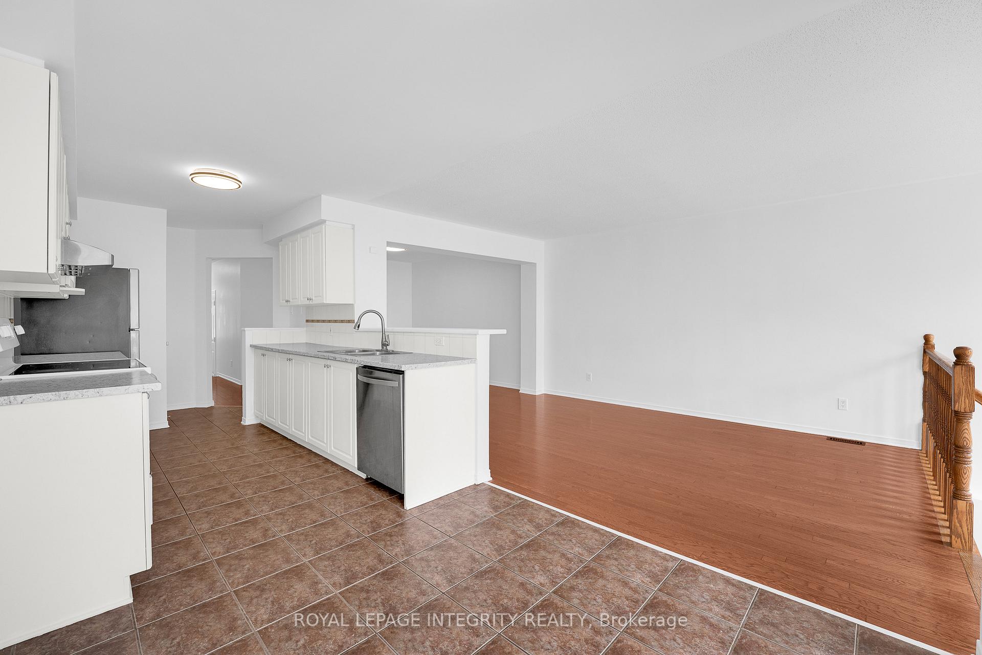 Photo 12 of 119 Deercroft Avenue, Ottawa, Barrhaven - Longfields — HOMEH