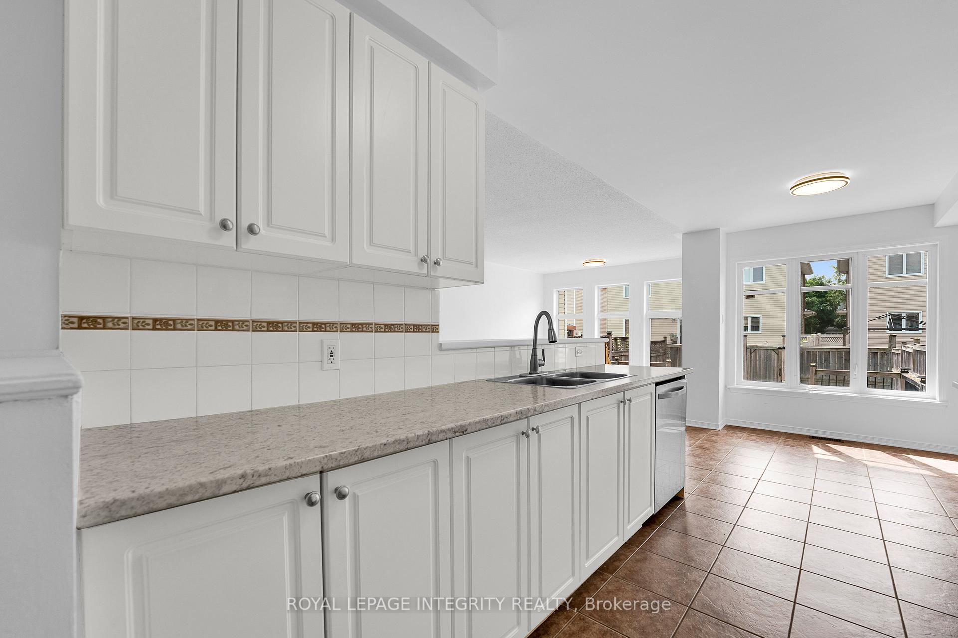 Photo 18 of 119 Deercroft Avenue, Ottawa, Barrhaven - Longfields — HOMEH