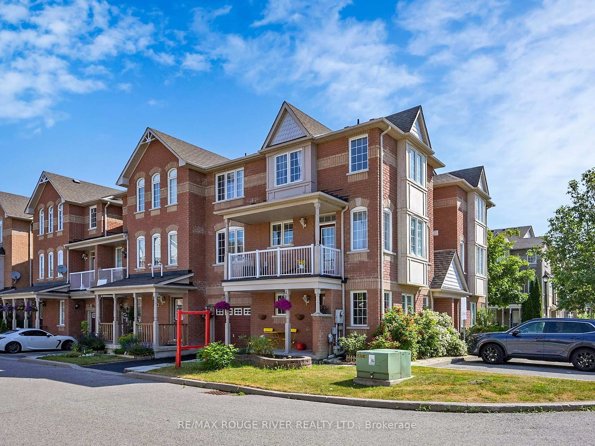 Photo 1 of 11 Rolfe Lane SW, Ajax, South East — HOMEH
