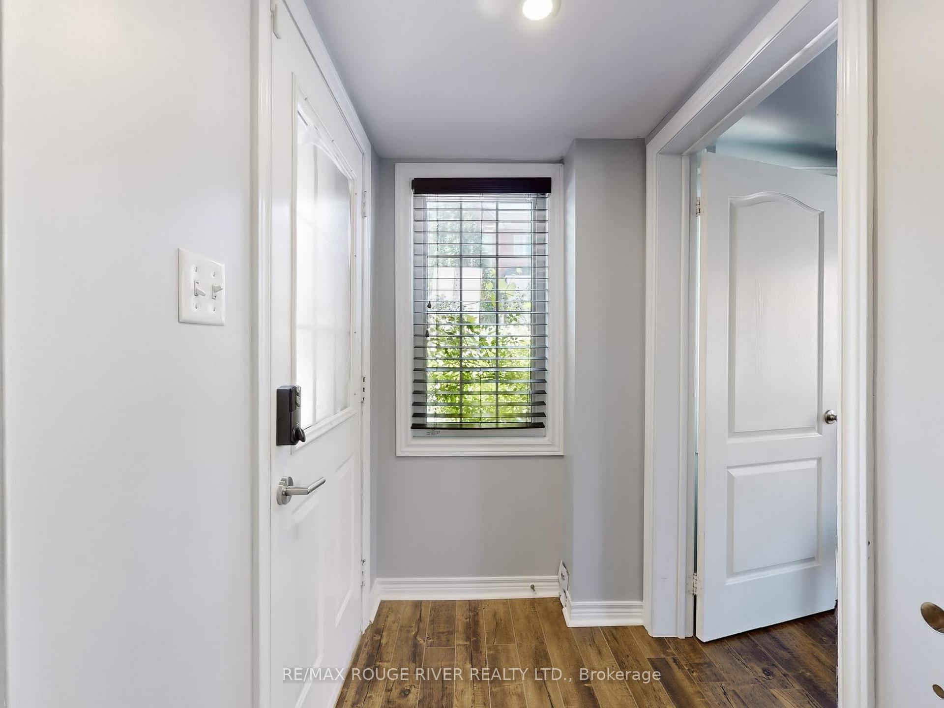 Photo 5 of 11 Rolfe Lane SW, Ajax, South East — HOMEH