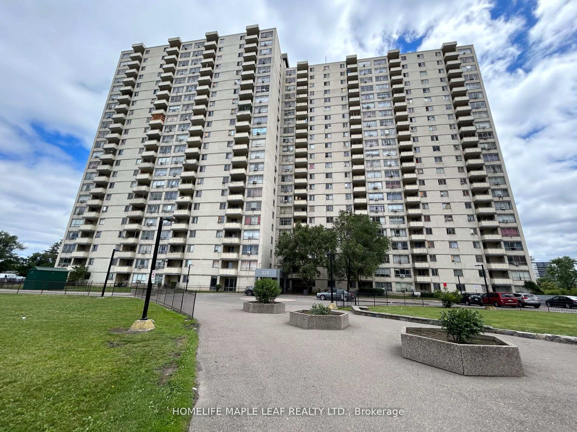 Photo 1 of Unit 703, 320 Dixon Road, Etobicoke, Kingsview Village-The Westway — HOMEH