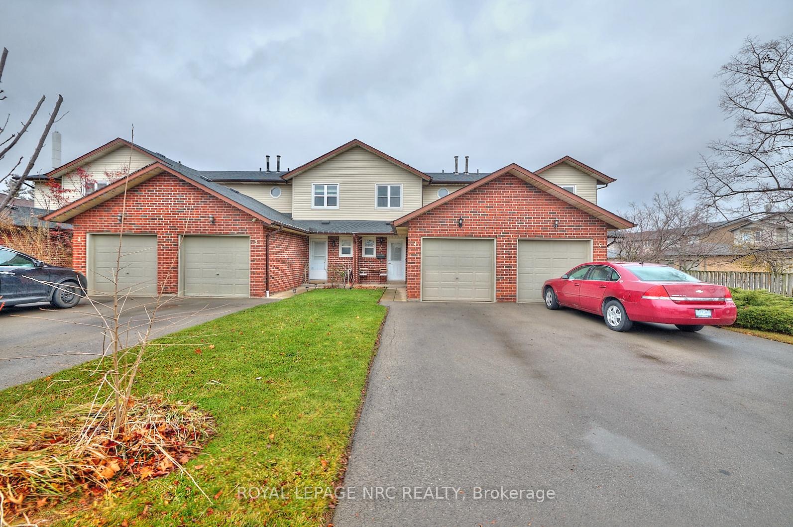 Photo 1 of Unit 4, 23 Dynasty Avenue, Hamilton, Stoney Creek — HOMEH