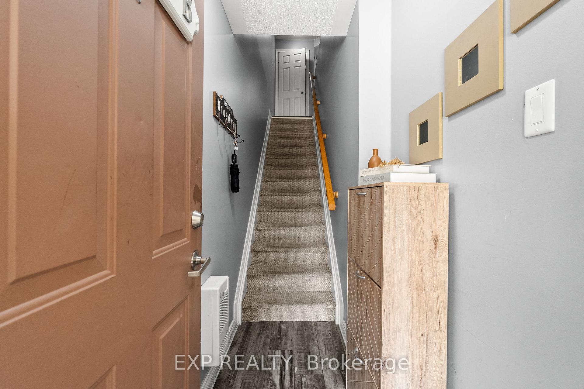 Photo 5 of Unit 22, 588-B Chapman Mills Drive, Ottawa, Barrhaven - Strandherd — HOMEH