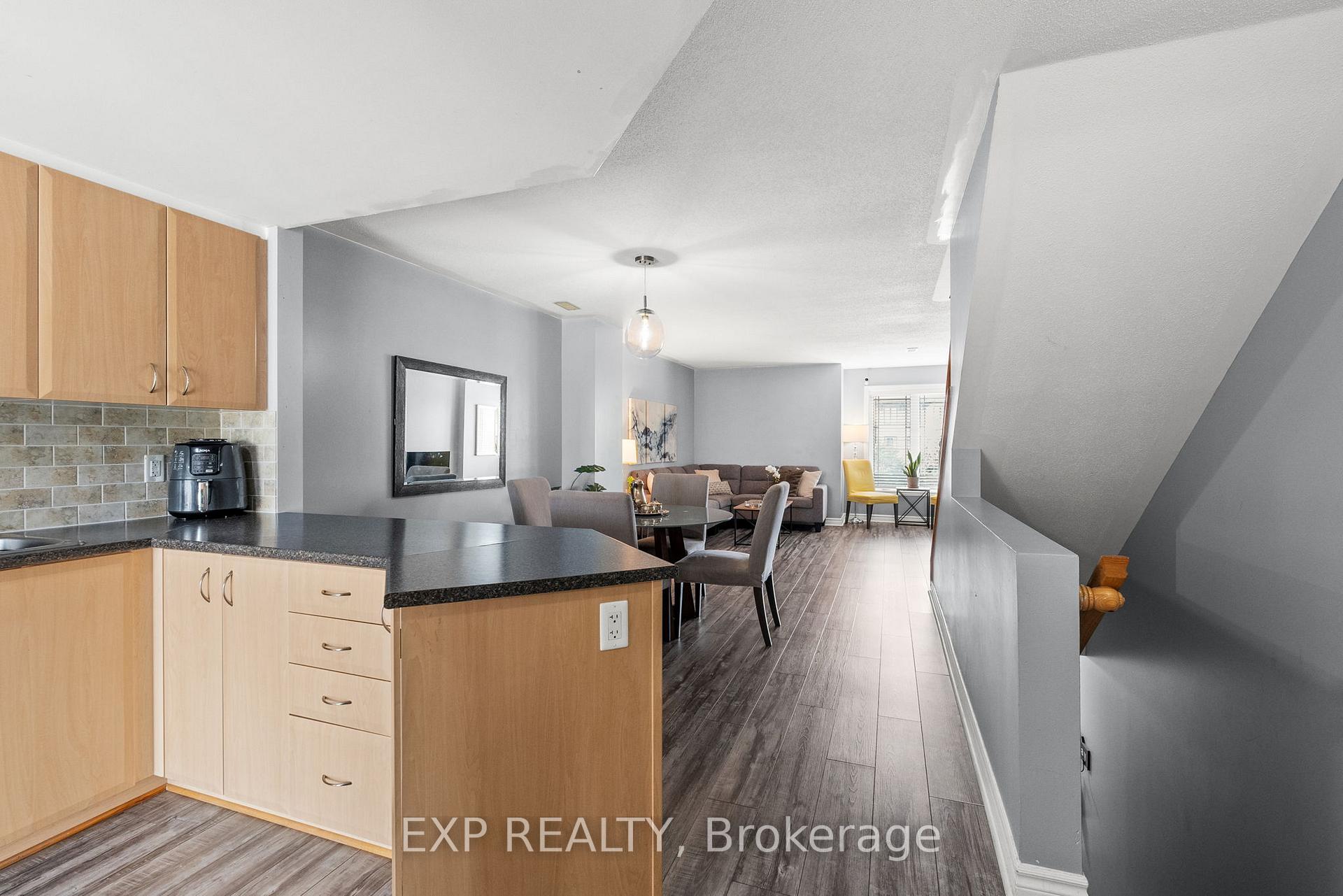 Photo 8 of Unit 22, 588-B Chapman Mills Drive, Ottawa, Barrhaven - Strandherd — HOMEH
