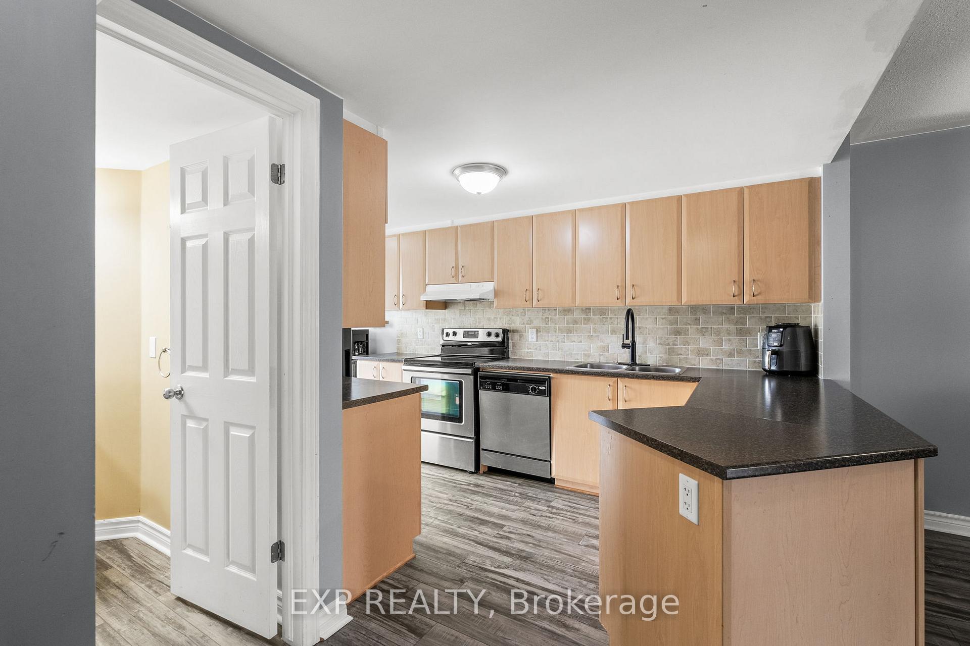 Photo 9 of Unit 22, 588-B Chapman Mills Drive, Ottawa, Barrhaven - Strandherd — HOMEH