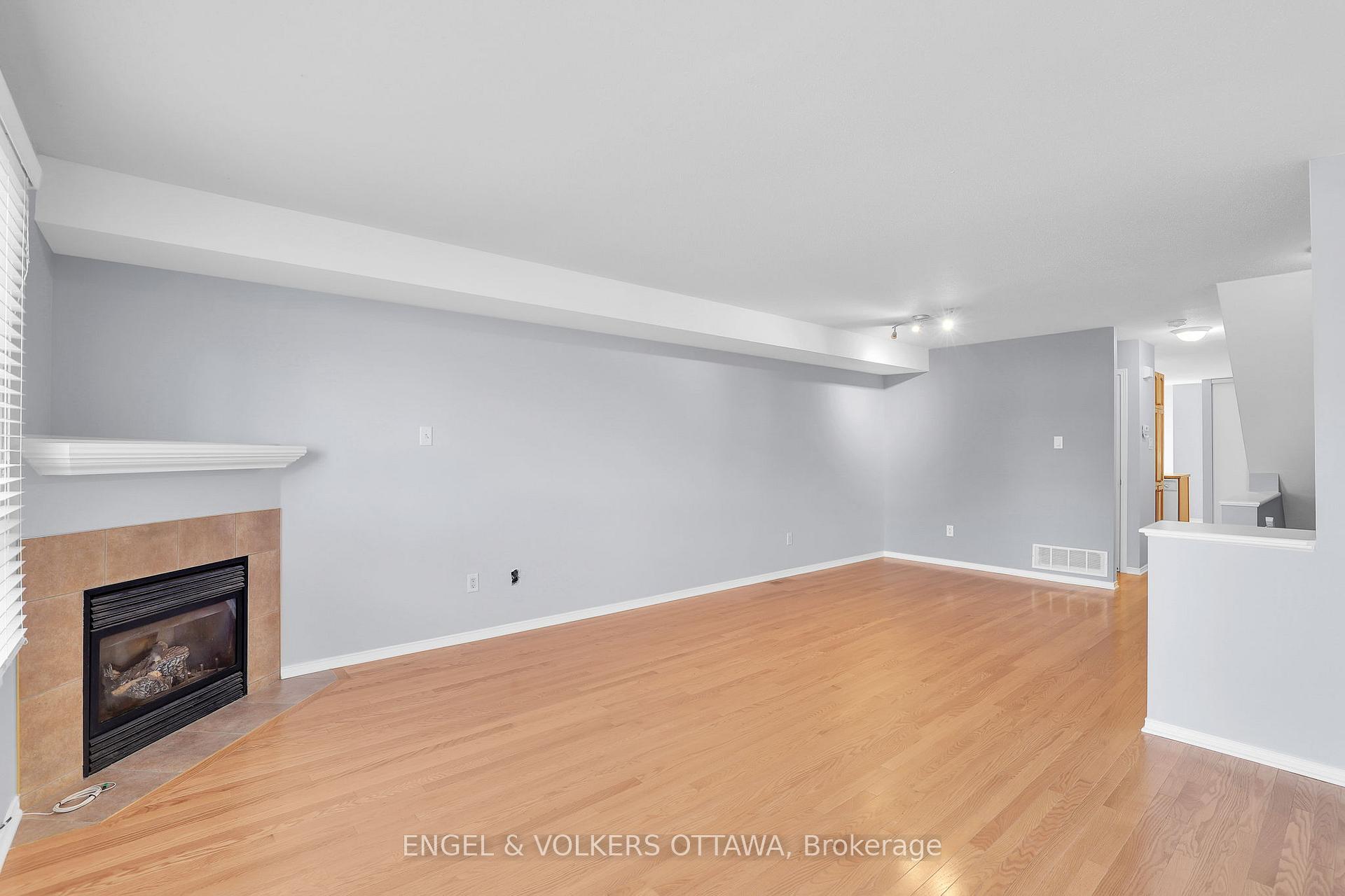 Photo 11 of Unit 10, 811 Longfields Drive, Ottawa, Barrhaven - Longfields — HOMEH