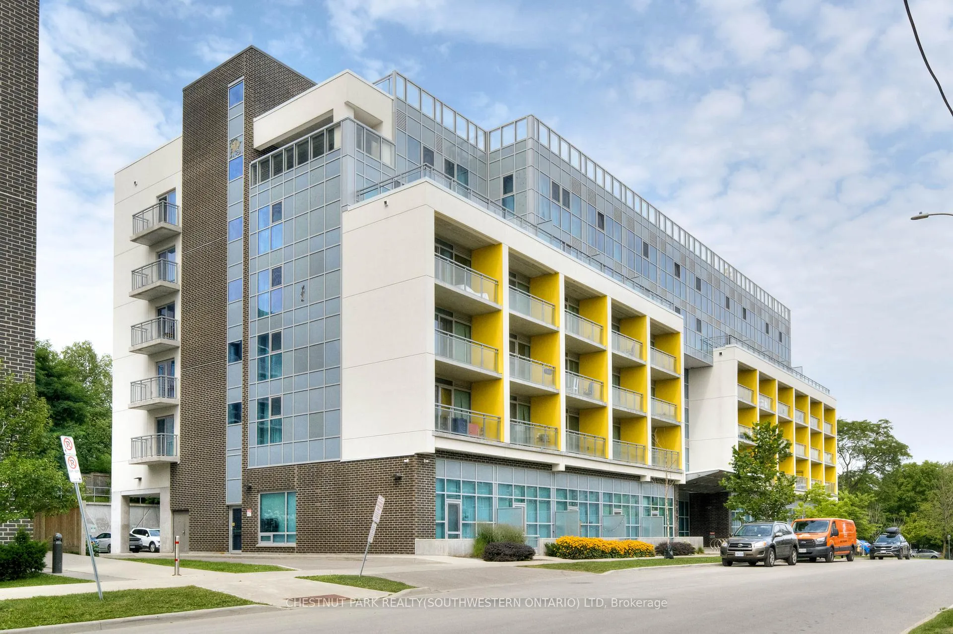 Photo 1 of Unit 415, 257 Hemlock Street, Waterloo, Beechwood/University — HOMEH