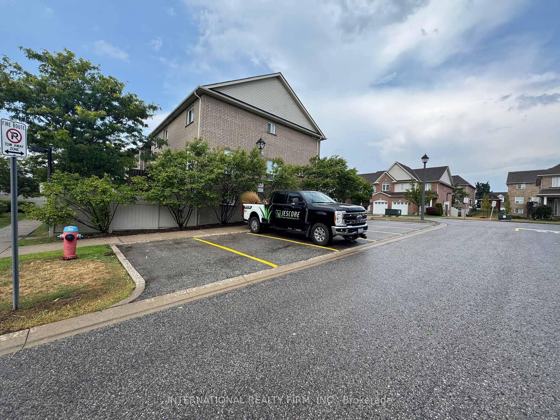 Photo 13 of Unit 34, 1087 Ormond Drive, Oshawa, Samac — HOMEH
