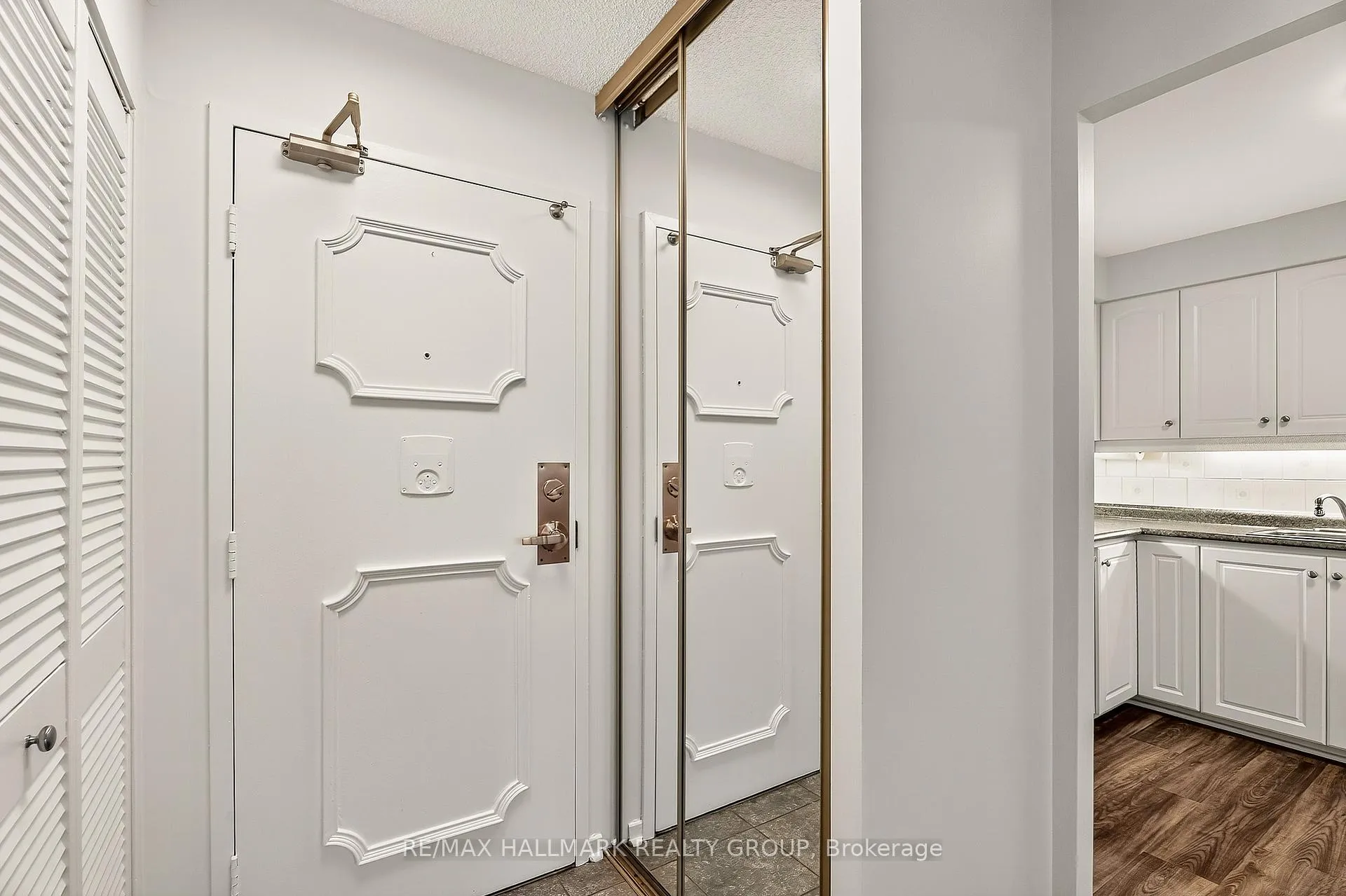 Photo 7 of Unit 1702, 1195 Richmond Road, Ottawa, Woodroffe — HOMEH