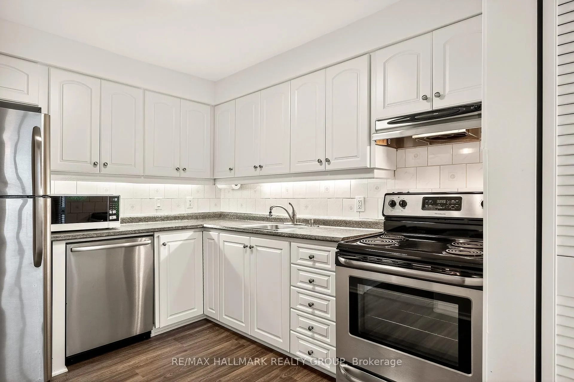 Photo 14 of Unit 1702, 1195 Richmond Road, Ottawa, Woodroffe — HOMEH