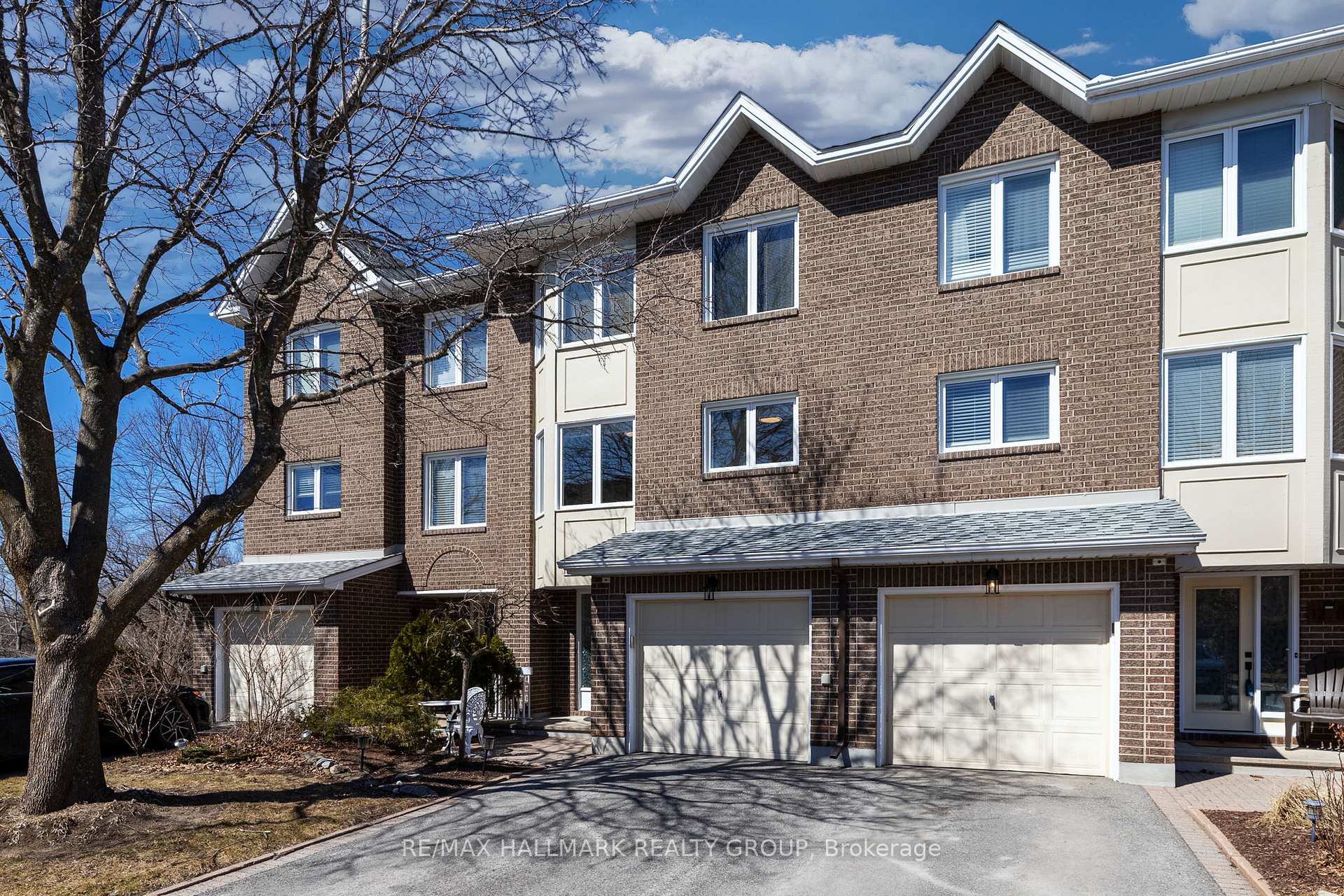 Front of 12C Maple Ridge Crescent