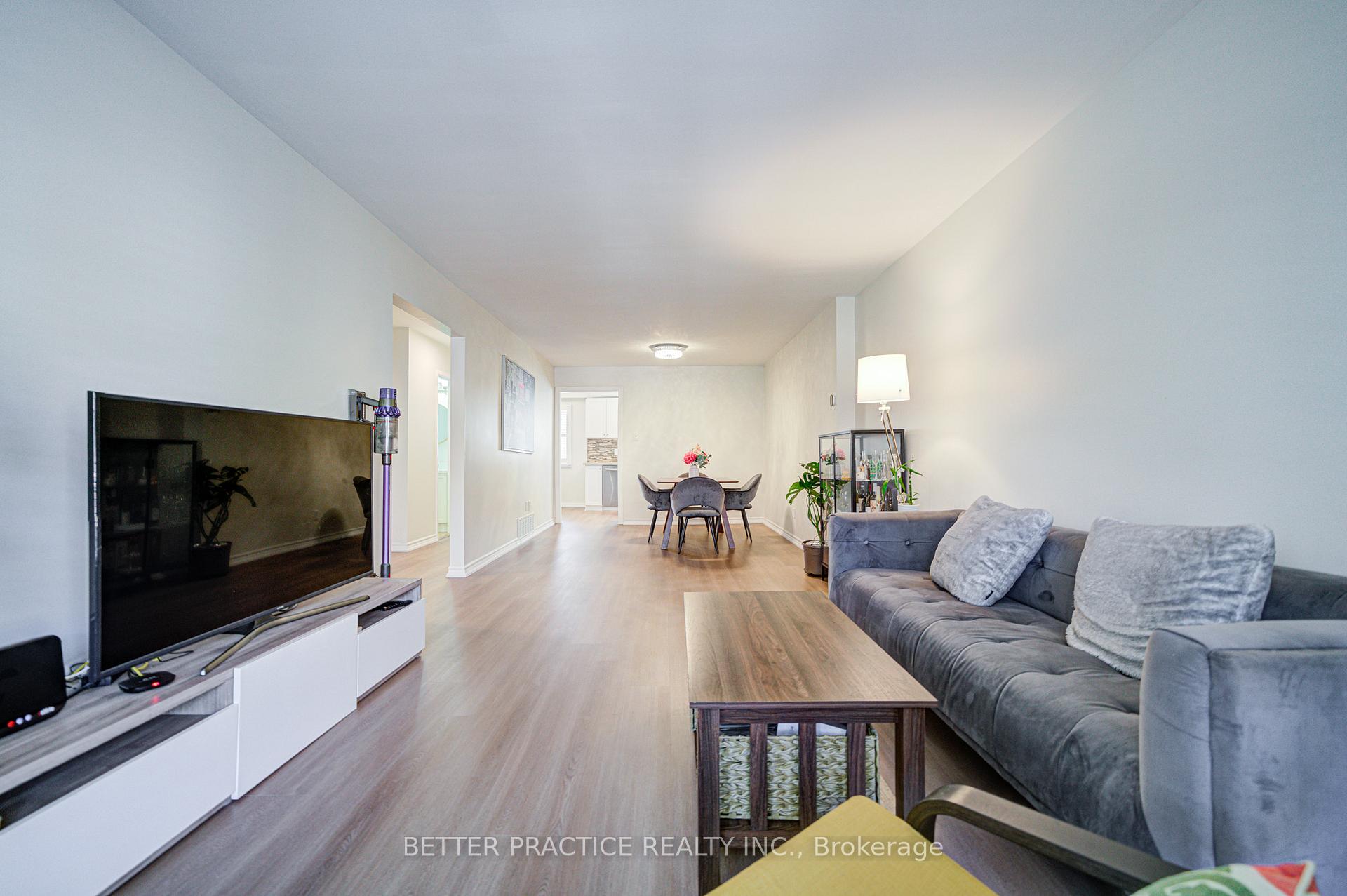 Photo 5 of 77 Nottinghill Road, Markham, German Mills — HOMEH