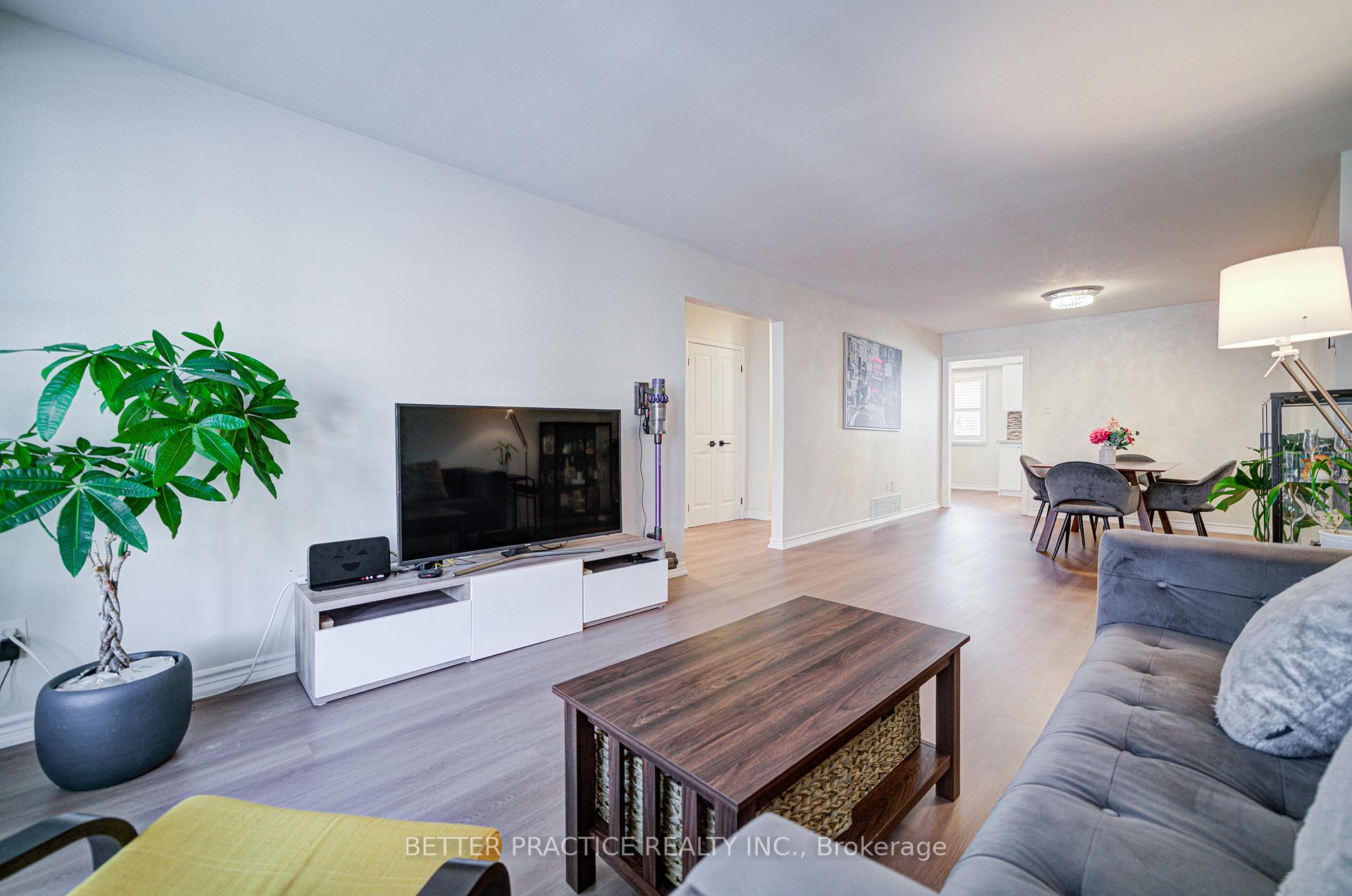 Photo 6 of 77 Nottinghill Road, Markham, German Mills — HOMEH