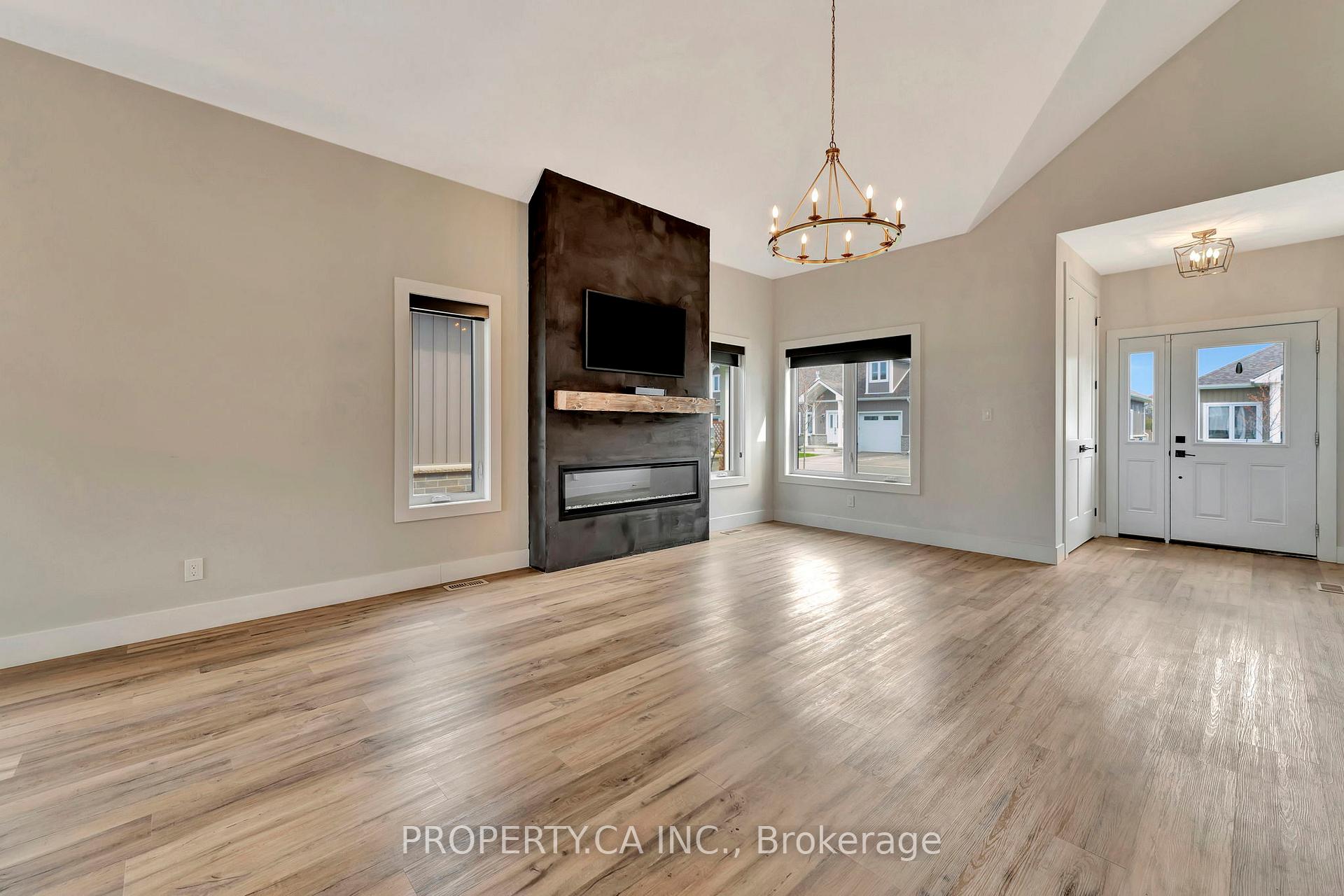 Photo 10 of Unit 6, 744 Nelson Street, Norfolk, Port Dover — HOMEH