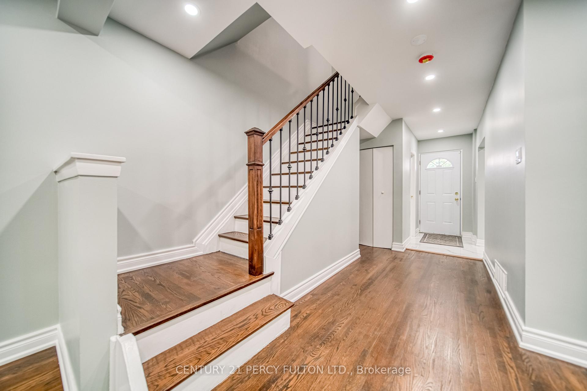 Photo 2 of Unit 107, 925 Bayly Street, Pickering, West Shore — HOMEH