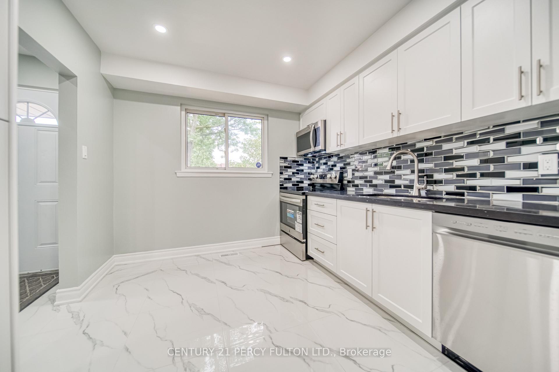 Photo 11 of Unit 107, 925 Bayly Street, Pickering, West Shore — HOMEH