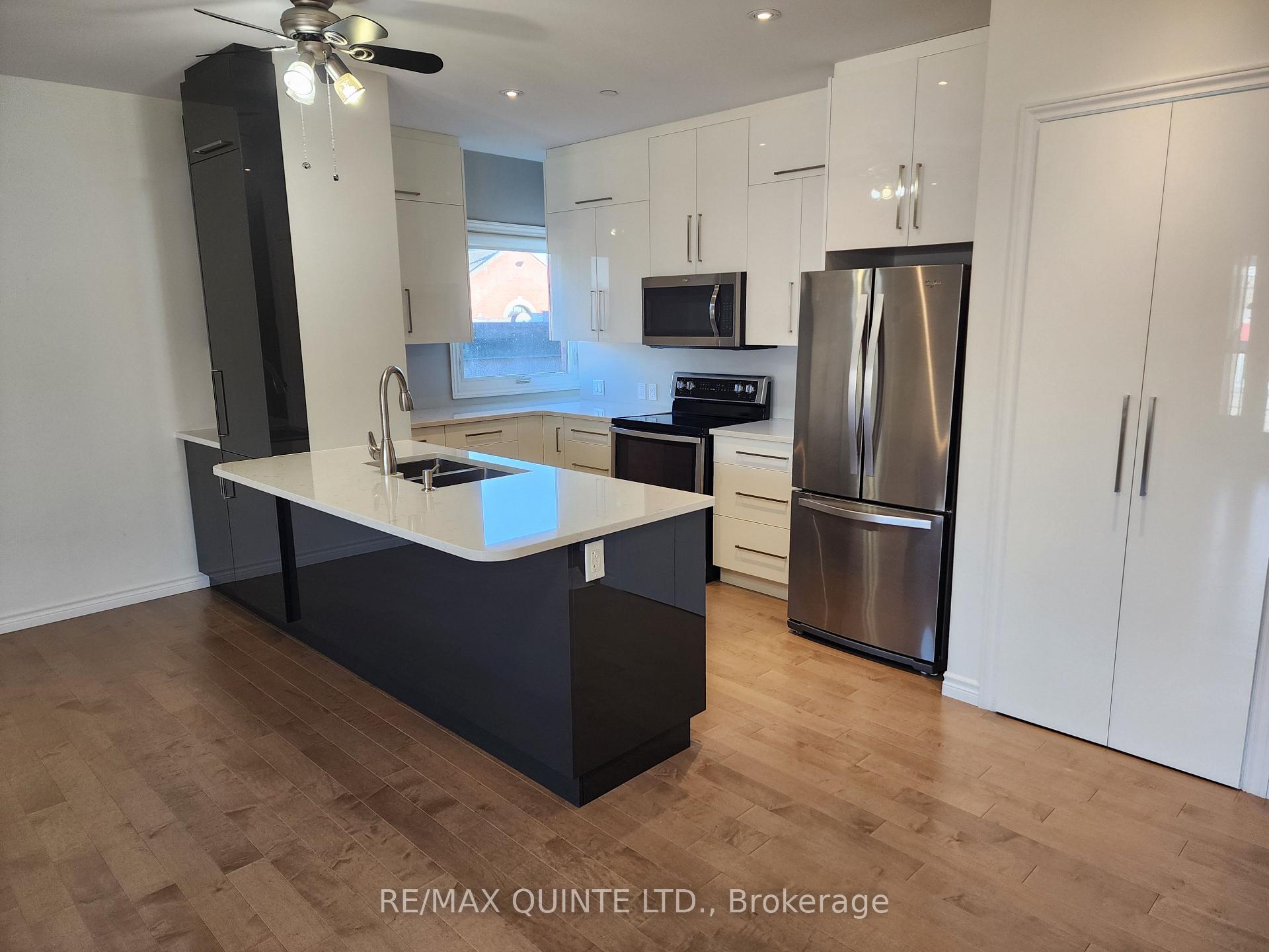Photo 6 of Unit 304, 199 Front Street, Belleville, Belleville Ward — HOMEH