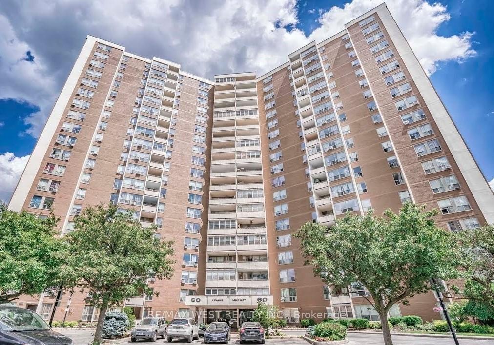 Front of Unit 1709, 60 Pavane Linkway