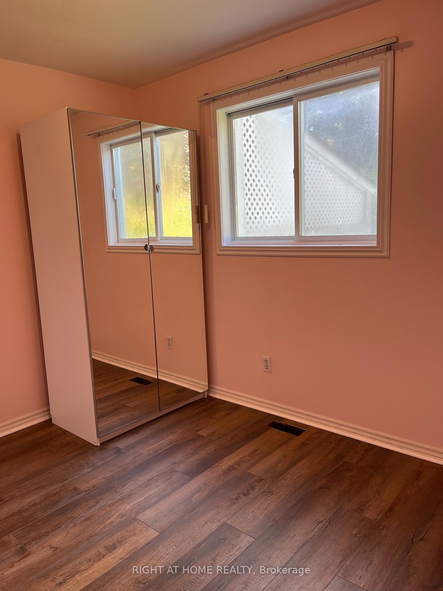 Photo 10 of 62 Beechwood Avenue, Brock, Beaverton — HOMEH