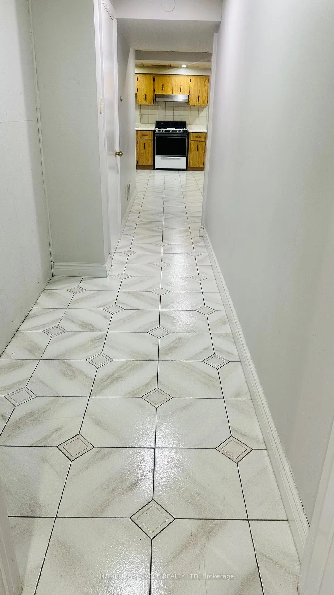 Photo 25 of 85 Harlow Crescent, Etobicoke, Thistletown-Beaumonde Heights — HOMEH