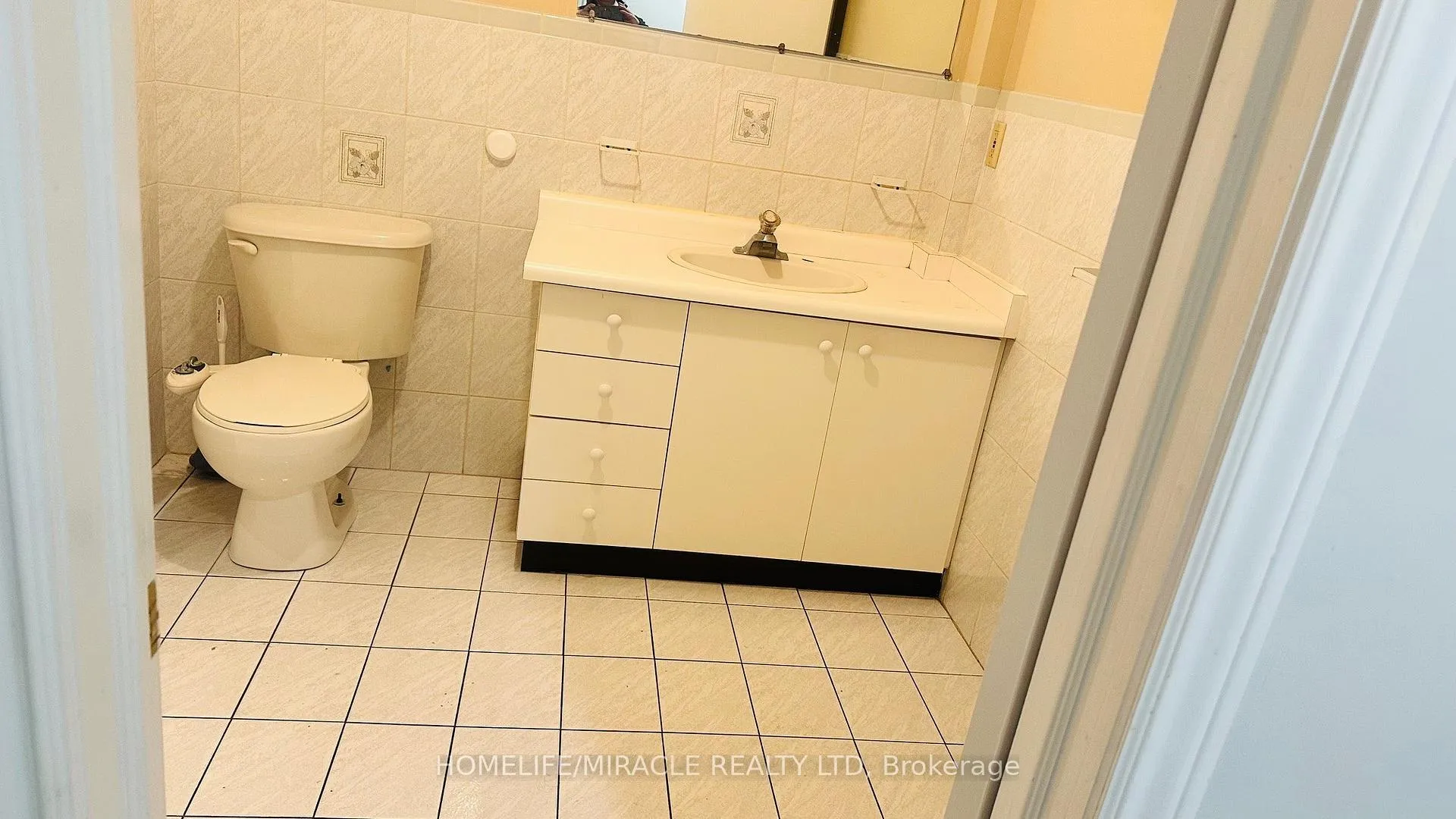 Photo 28 of 85 Harlow Crescent, Etobicoke, Thistletown-Beaumonde Heights — HOMEH
