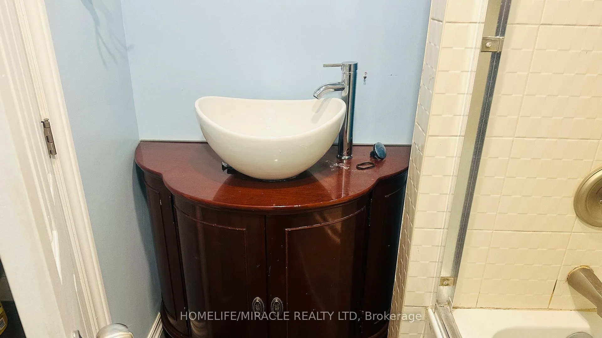 Photo 31 of 85 Harlow Crescent, Etobicoke, Thistletown-Beaumonde Heights — HOMEH