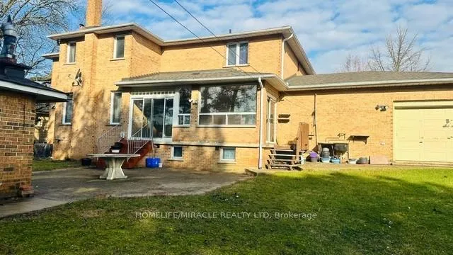 Photo 37 of 85 Harlow Crescent, Etobicoke, Thistletown-Beaumonde Heights — HOMEH