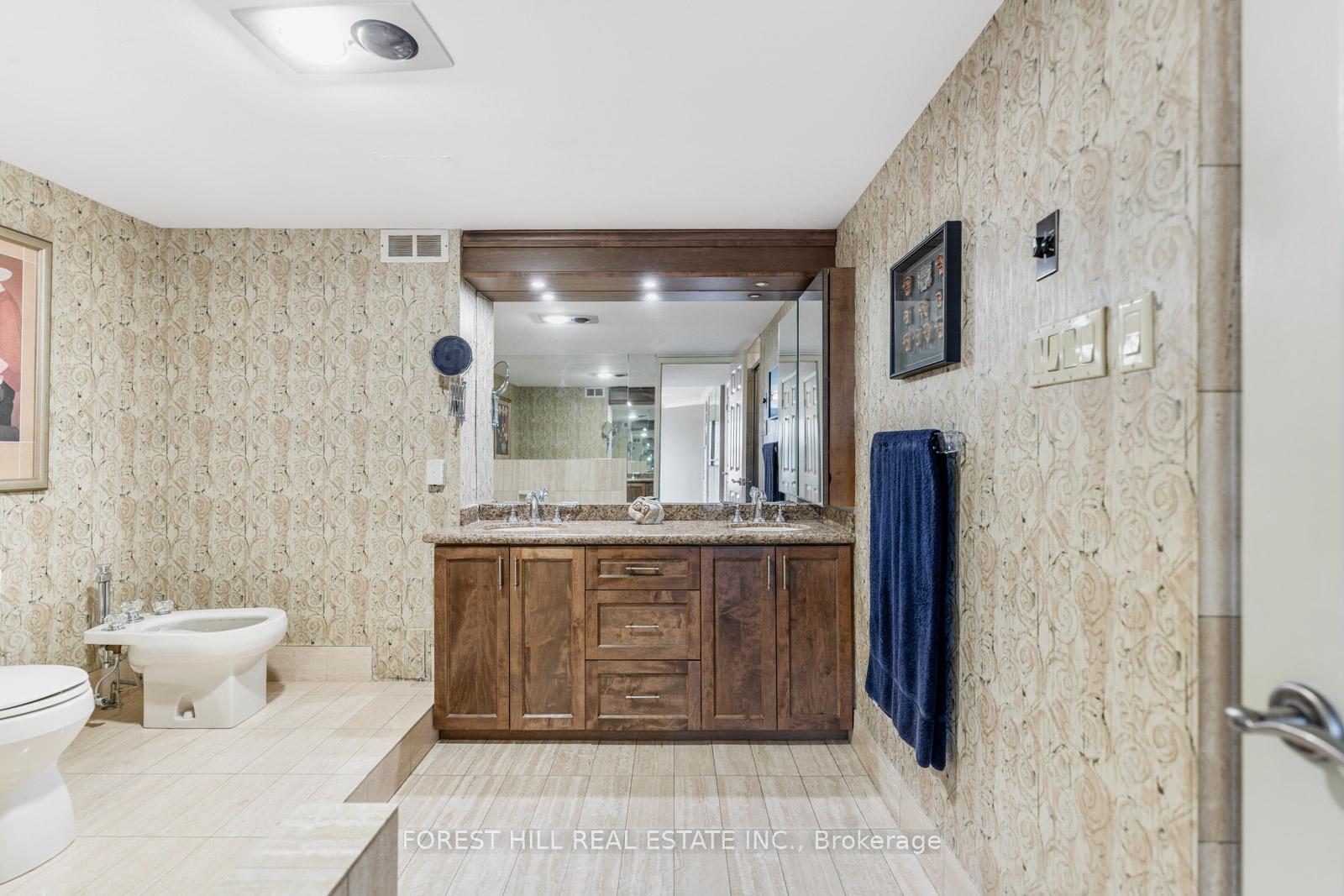 Photo 25 of Unit 815, 3900 Yonge Street, Toronto, Bedford Park-Nortown — HOMEH