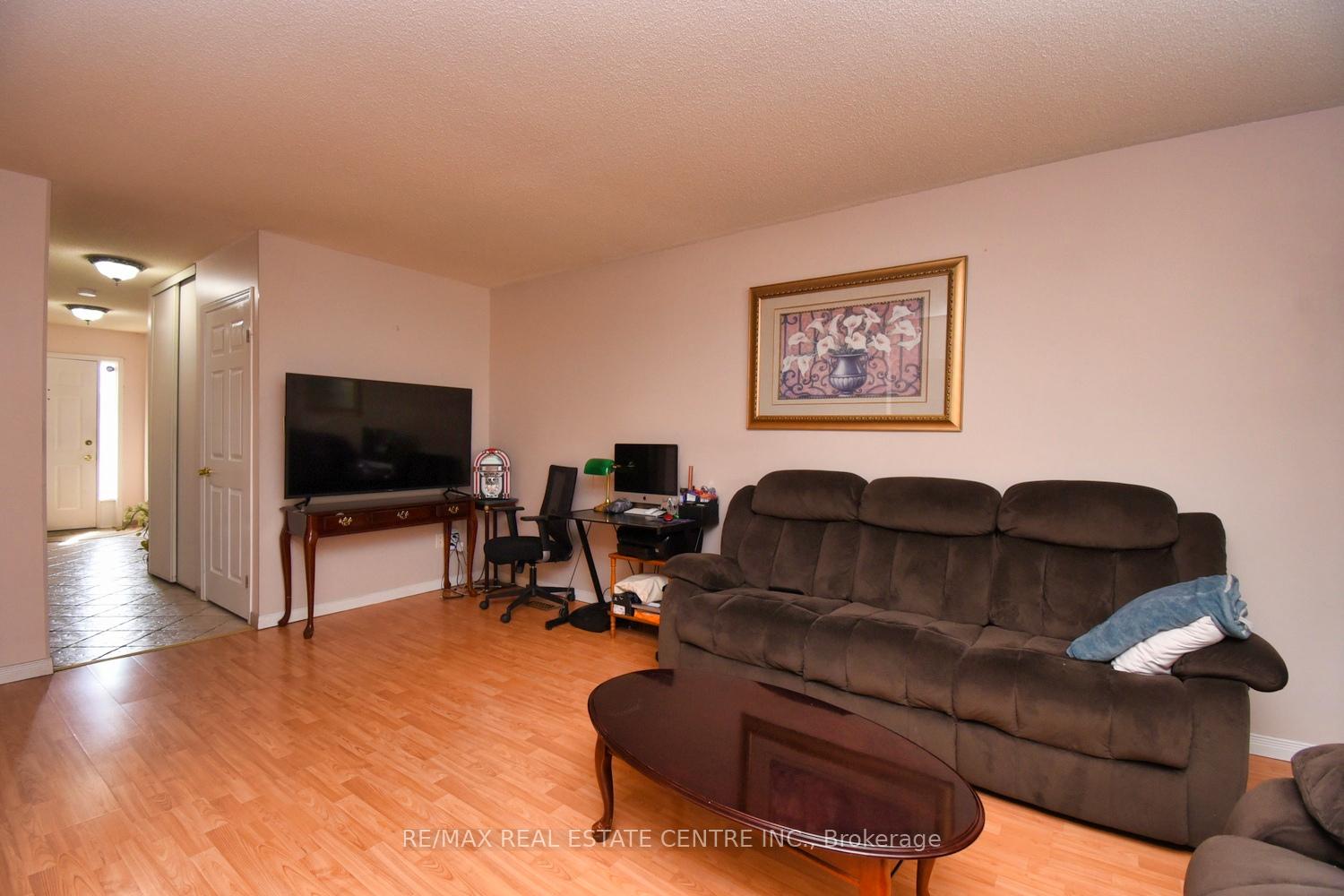 Photo 2 of Unit 56, 1675 Upper Gage Avenue, Hamilton, Broughton — HOMEH