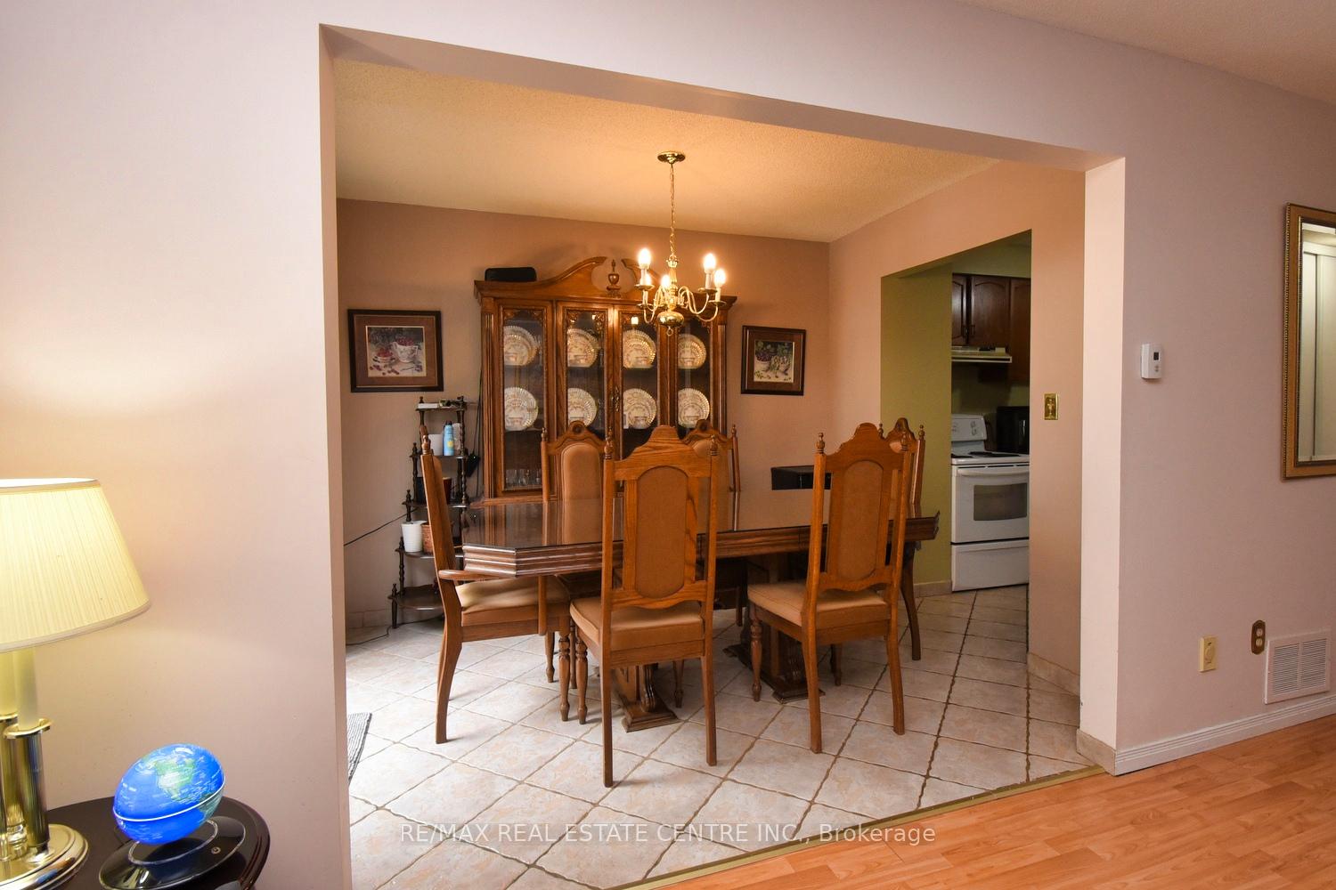 Photo 6 of Unit 56, 1675 Upper Gage Avenue, Hamilton, Broughton — HOMEH