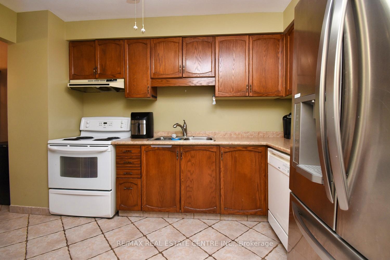 Photo 9 of Unit 56, 1675 Upper Gage Avenue, Hamilton, Broughton — HOMEH