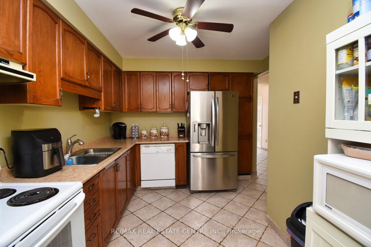 Photo 12 of Unit 56, 1675 Upper Gage Avenue, Hamilton, Broughton — HOMEH