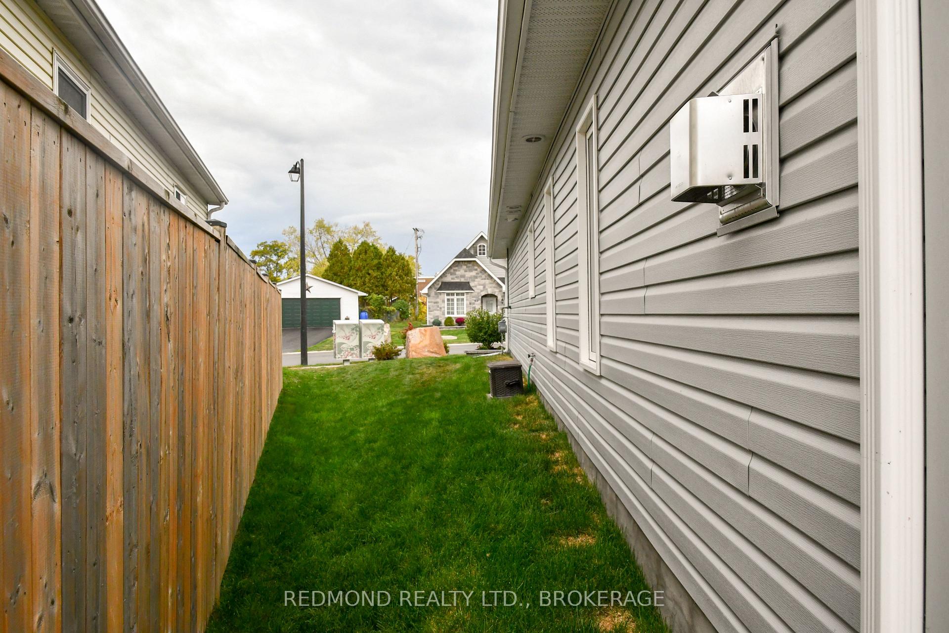 Photo 34 of 201 Wilmer Avenue, Gananoque — HOMEH