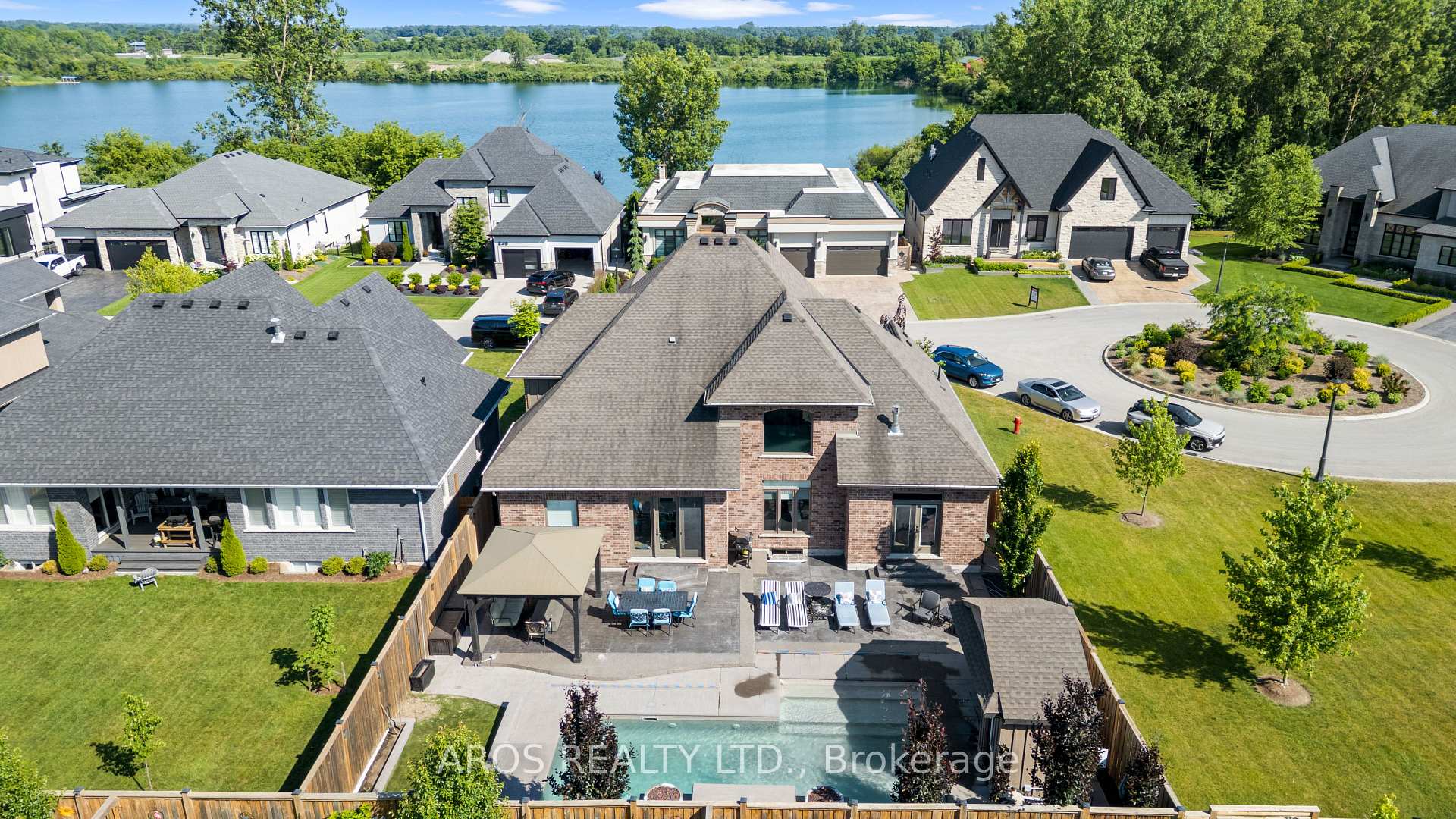 Photo 6 of Unit 250, 9861 Glendon Drive, Middlesex Centre, Rural Middlesex Centre — HOMEH
