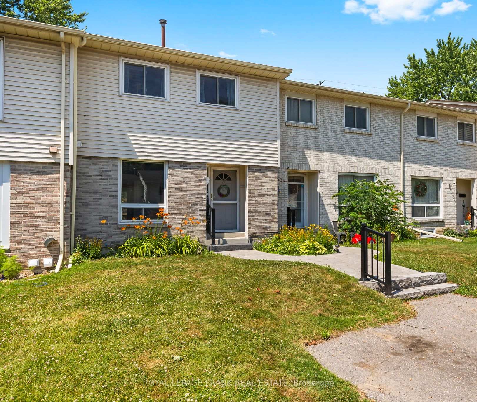 Photo 1 of Unit 32, 611 Galahad Drive, Oshawa, Eastdale — HOMEH