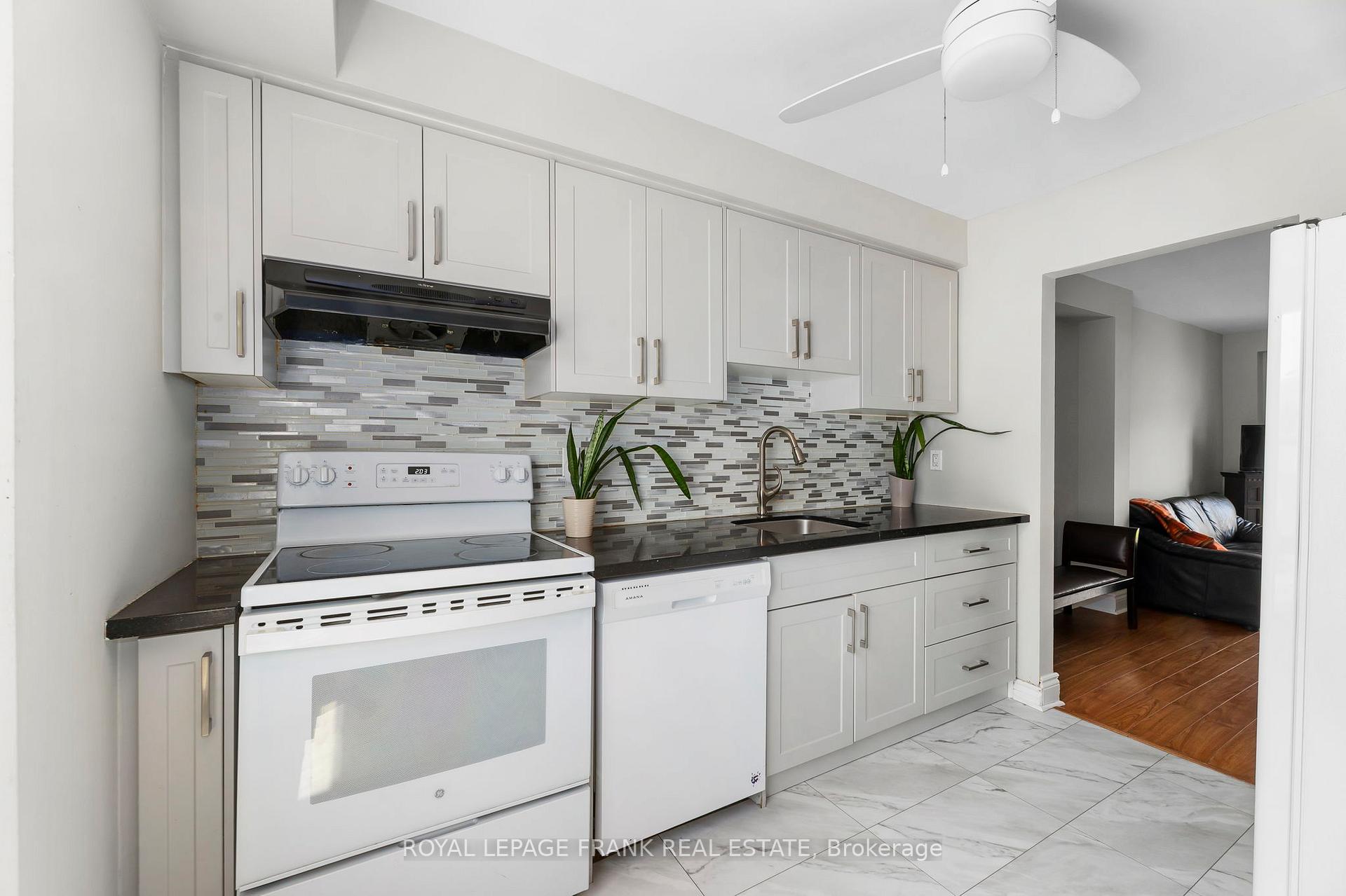 Photo 6 of Unit 32, 611 Galahad Drive, Oshawa, Eastdale — HOMEH