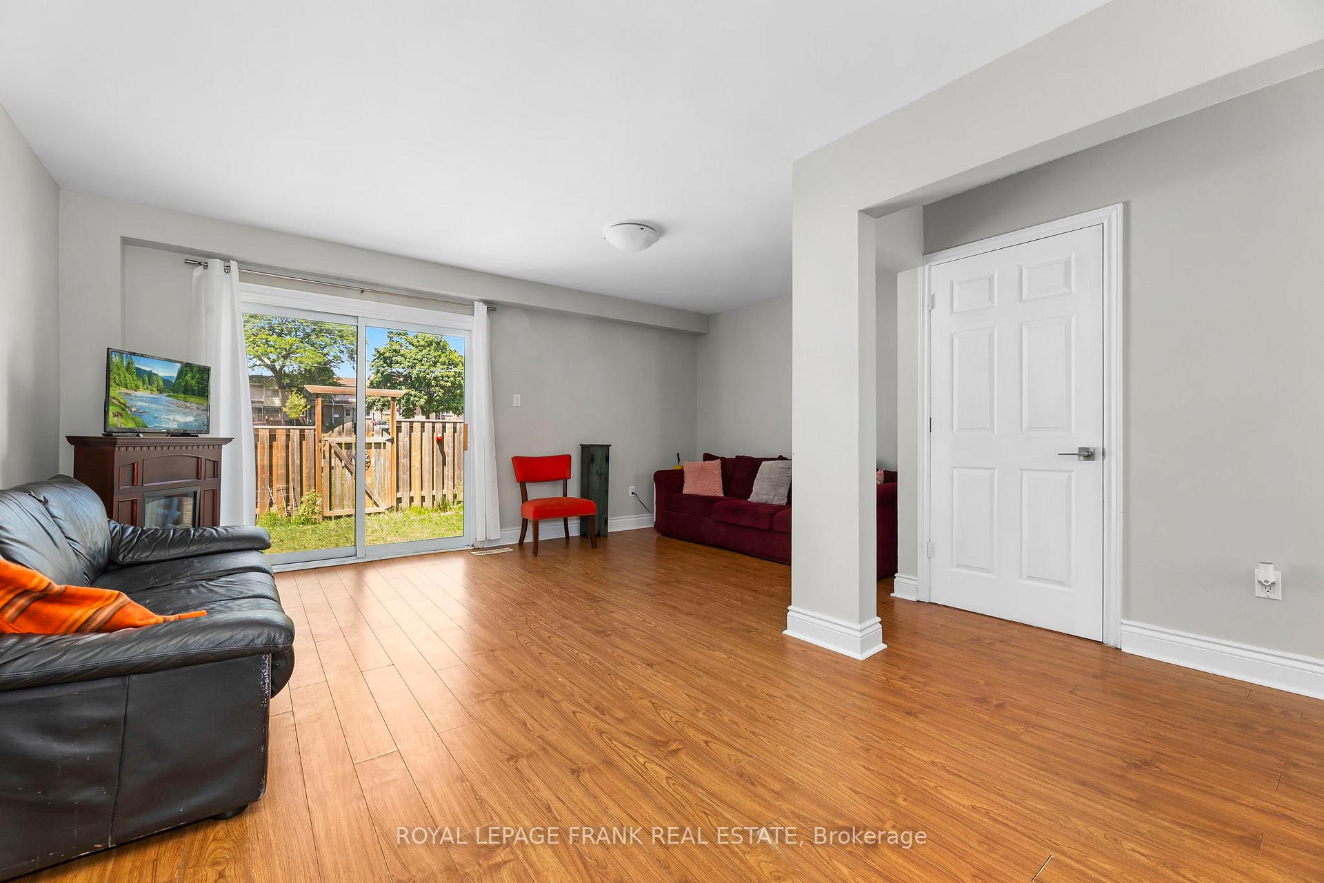 Photo 9 of Unit 32, 611 Galahad Drive, Oshawa, Eastdale — HOMEH
